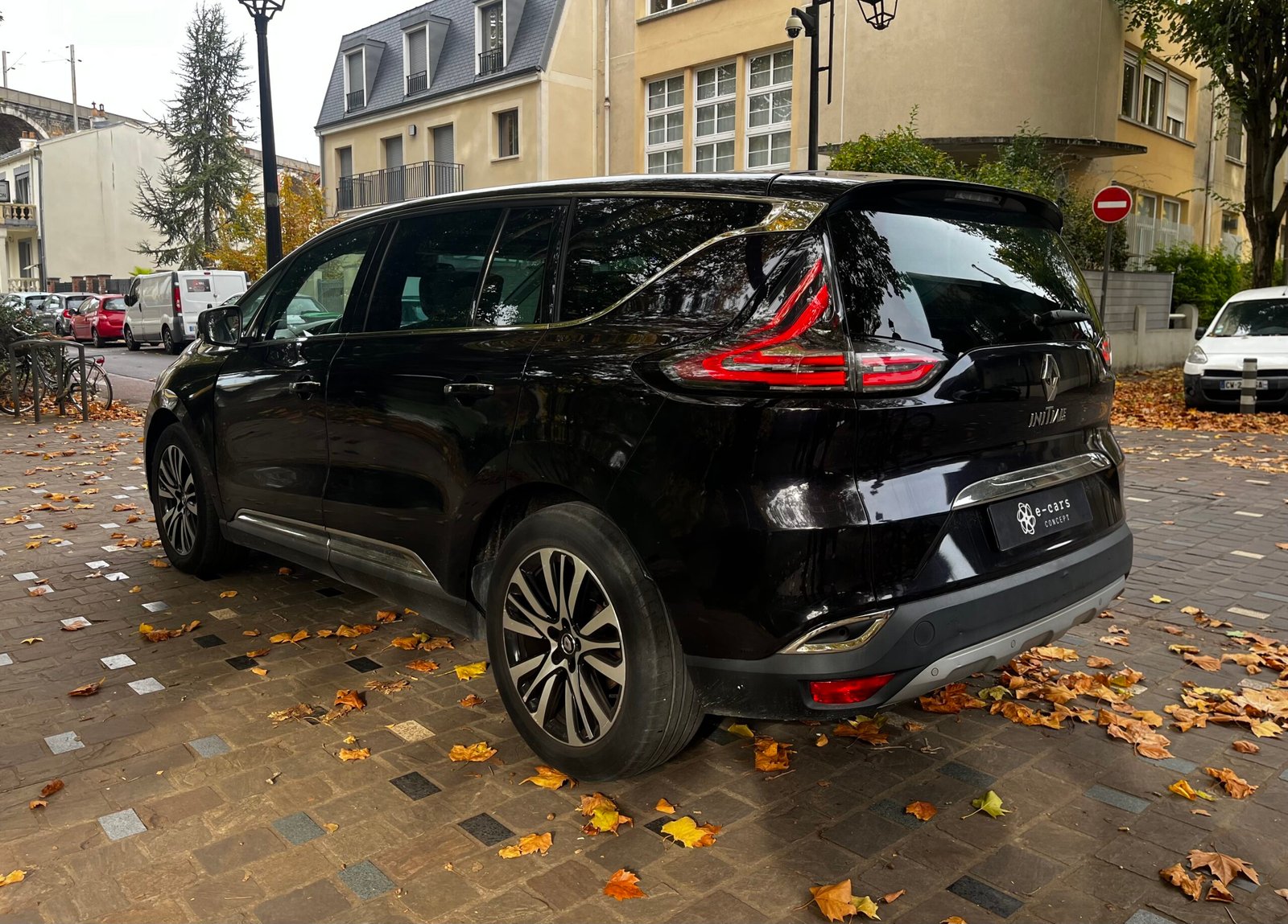 RENAULT Espace V 1.6 dCi 161Ch “Initiale Paris”