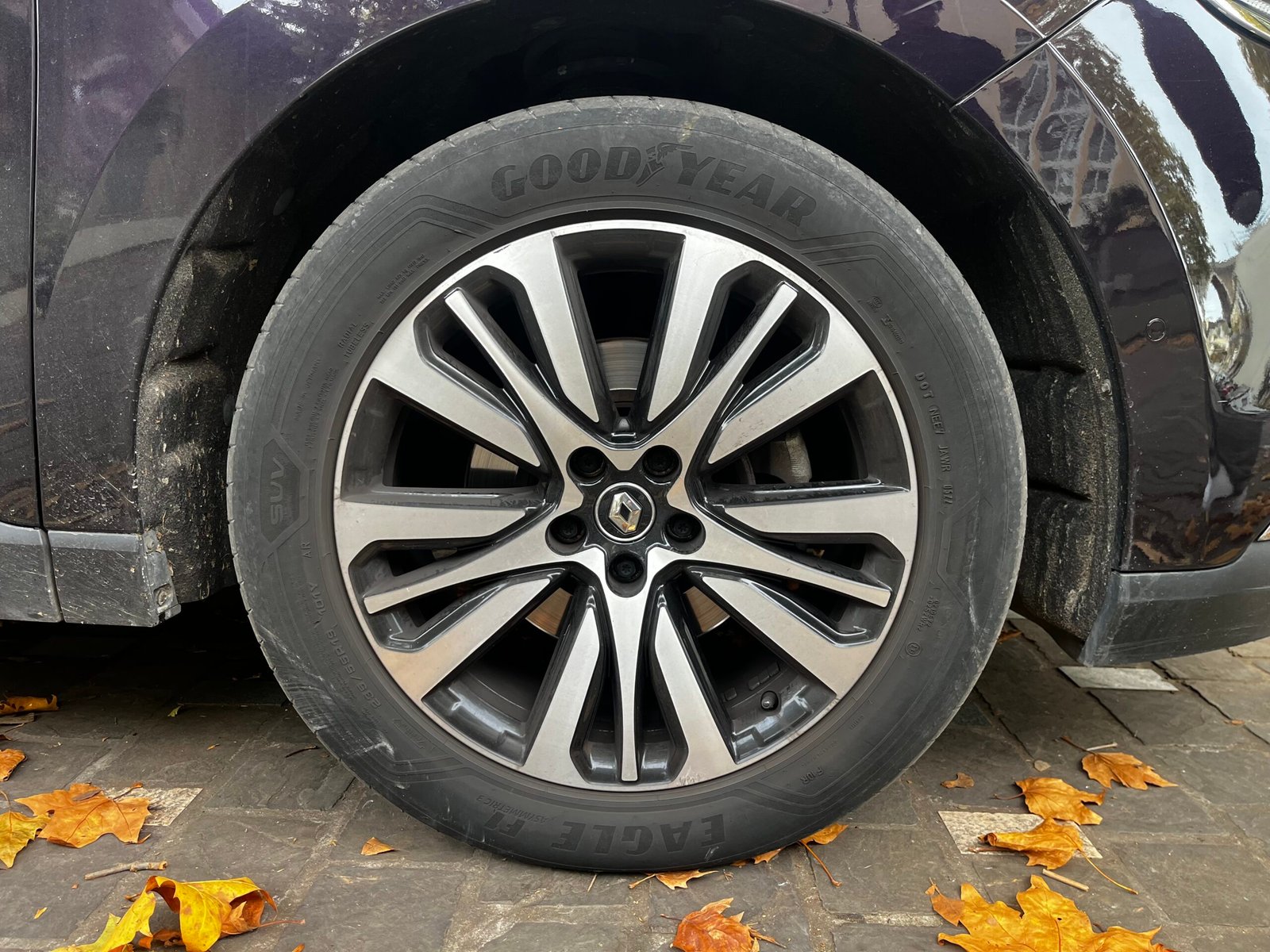 RENAULT Espace V 1.6 dCi 161Ch “Initiale Paris”