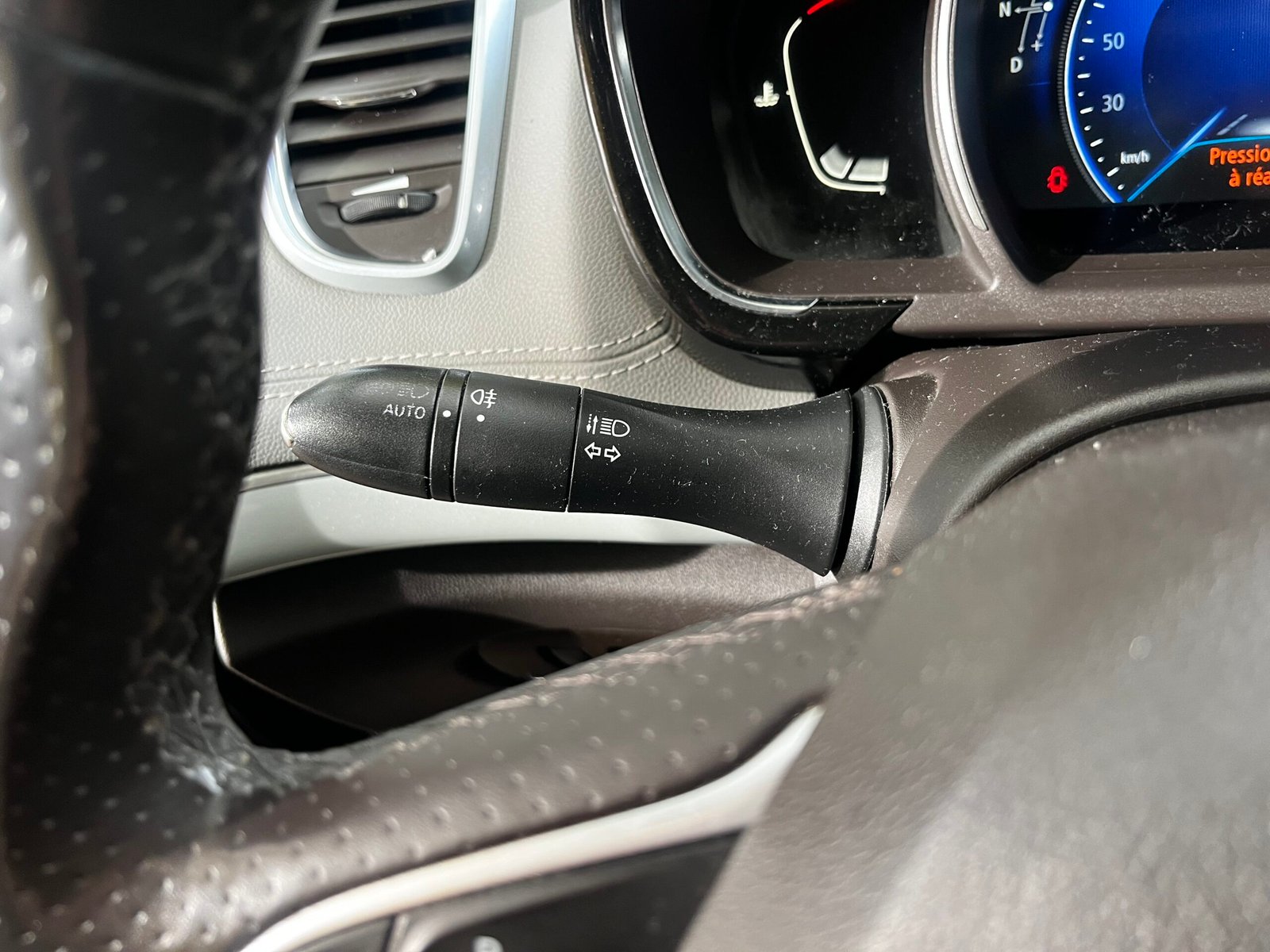 RENAULT Espace V 1.6 dCi 161Ch “Initiale Paris”