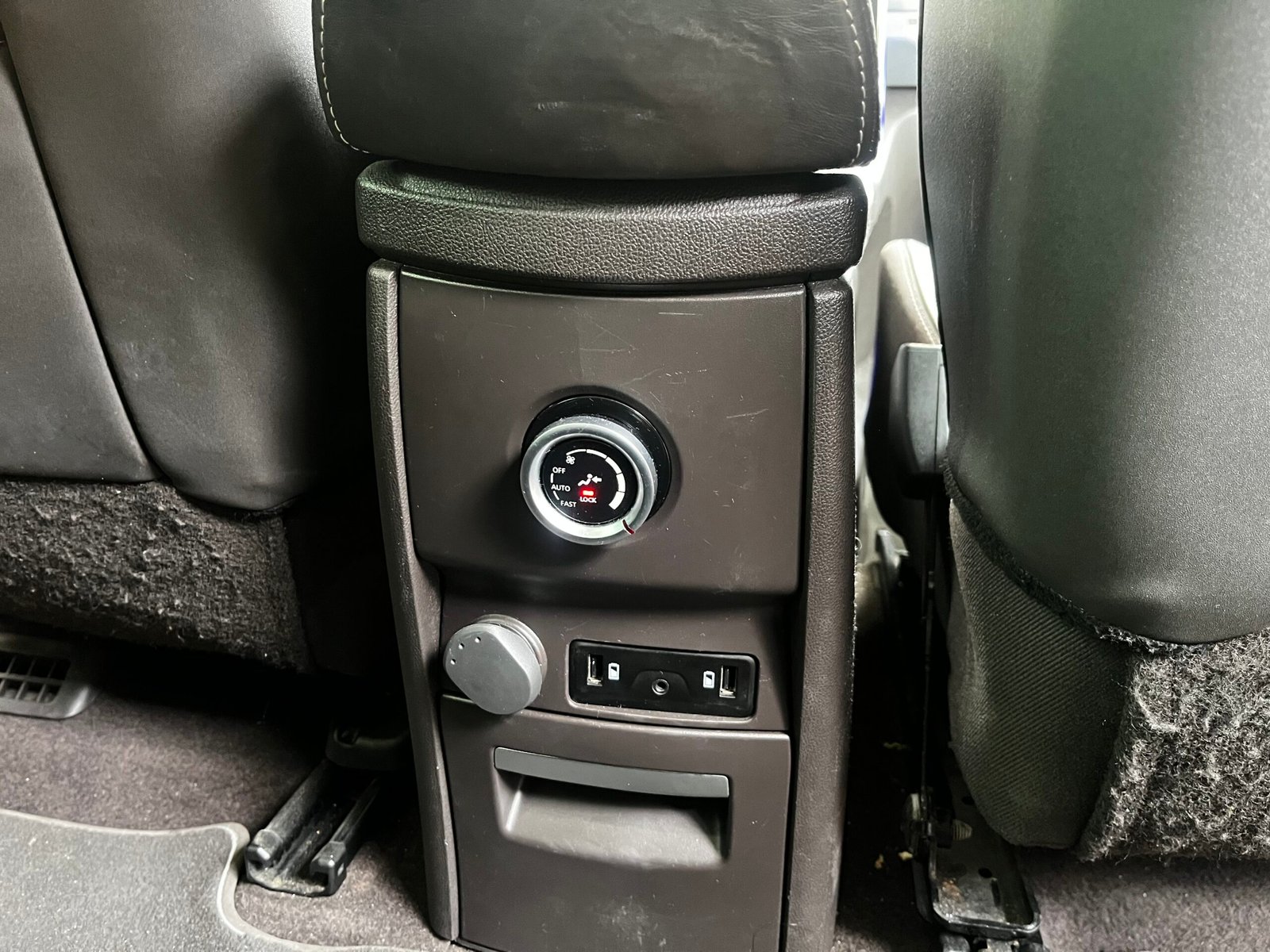 RENAULT Espace V 1.6 dCi 161Ch “Initiale Paris”