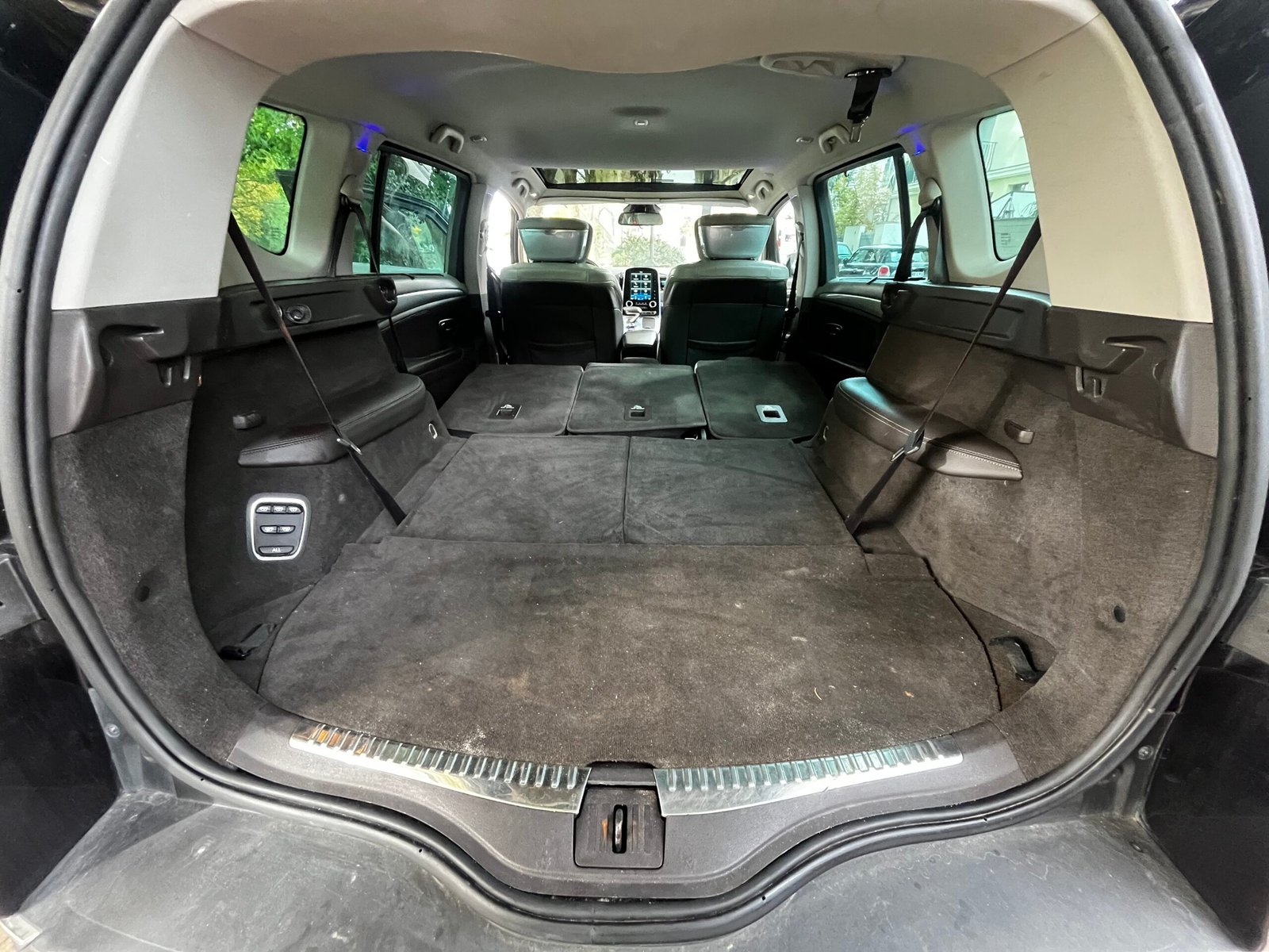 RENAULT Espace V 1.6 dCi 161Ch “Initiale Paris”