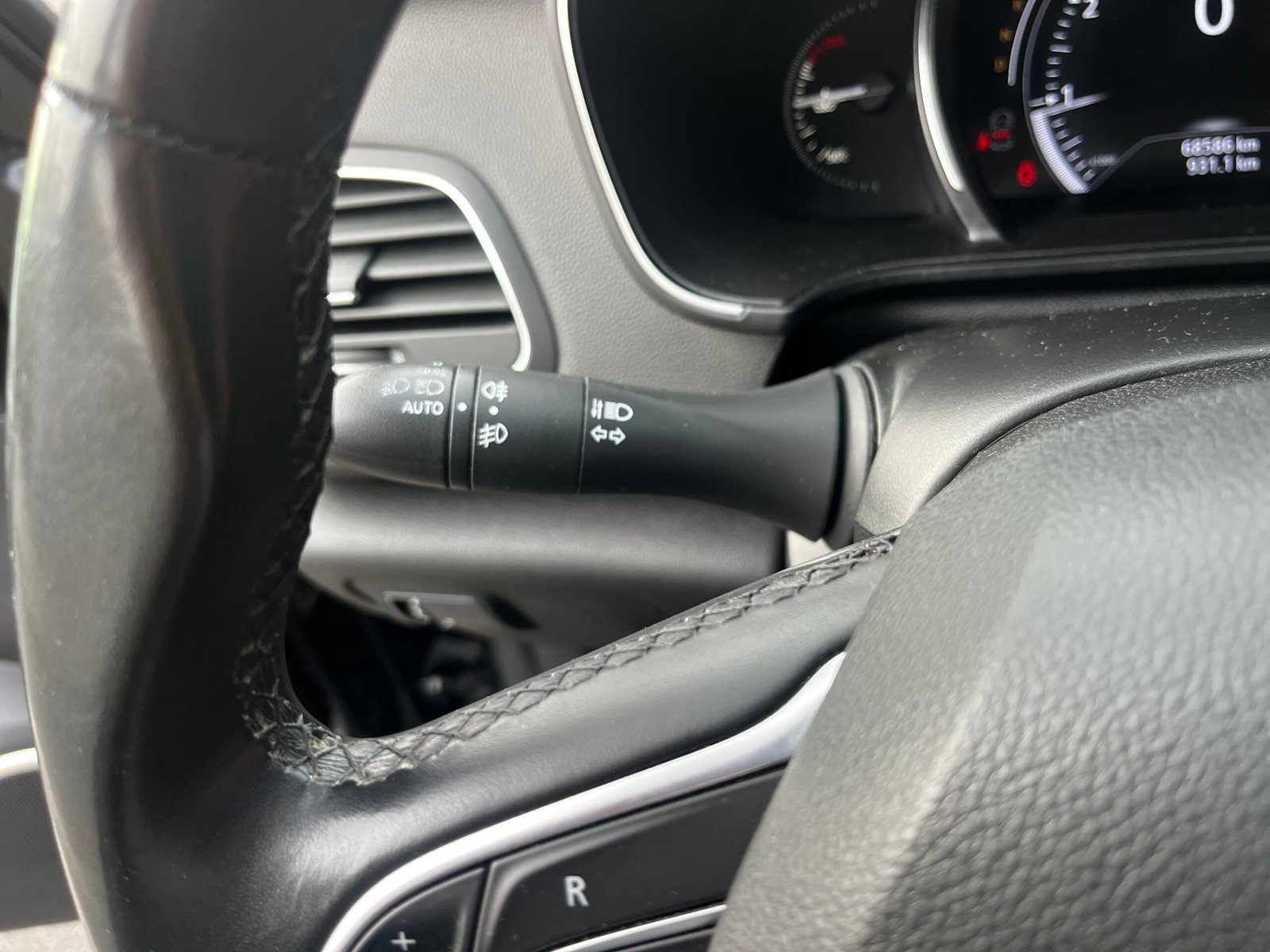 RENAULT Mégane IV 1.3 TCe 140Ch “Intens”