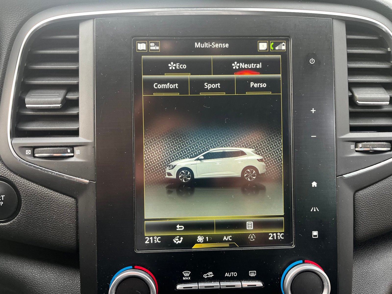 RENAULT Mégane IV 1.3 TCe 140Ch “Intens”