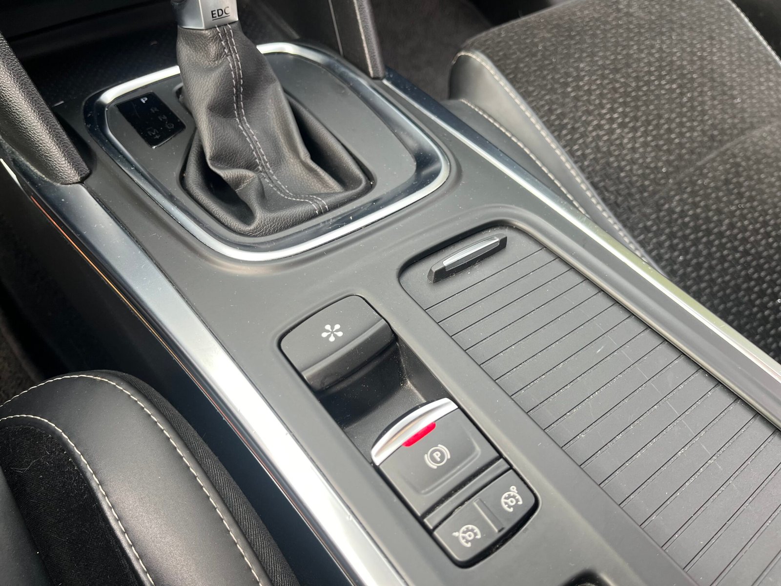 RENAULT Mégane IV 1.3 TCe 140Ch “Intens”