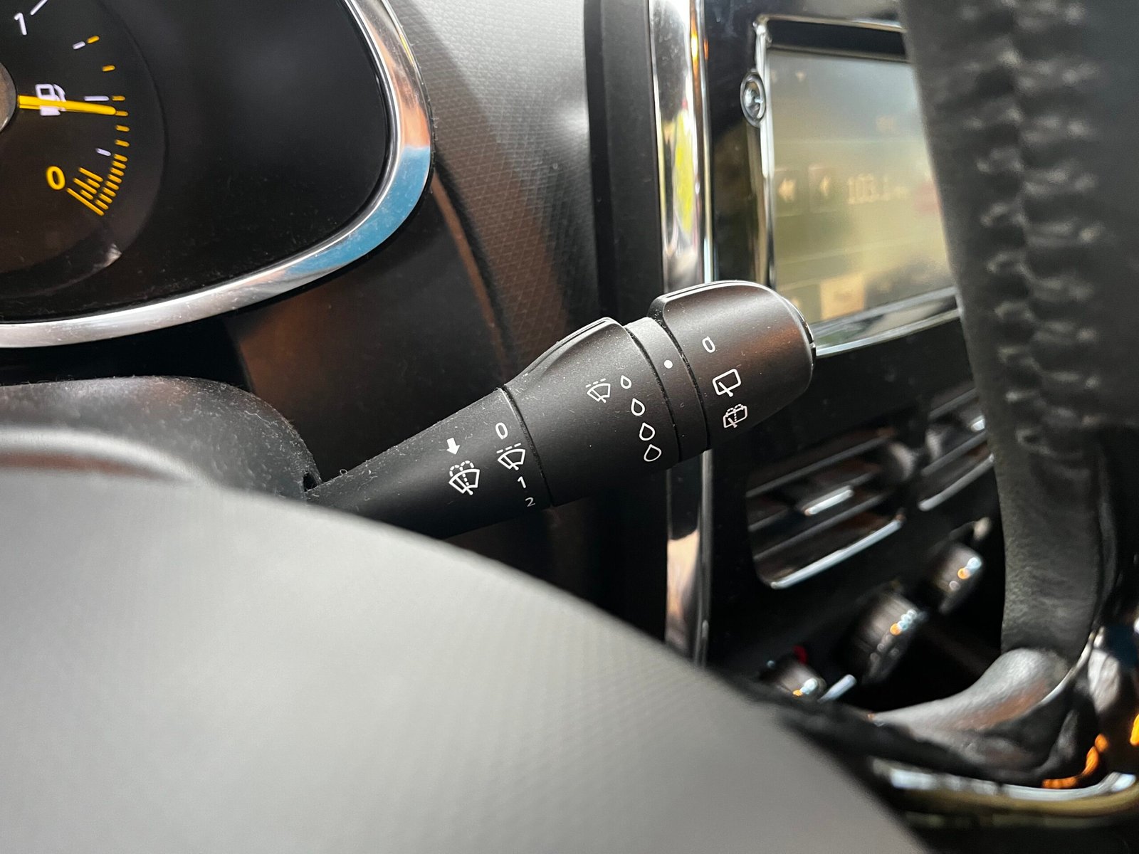 Renault Clio IV Estate 1.5 dCi S&S 90Ch “Dynamique”