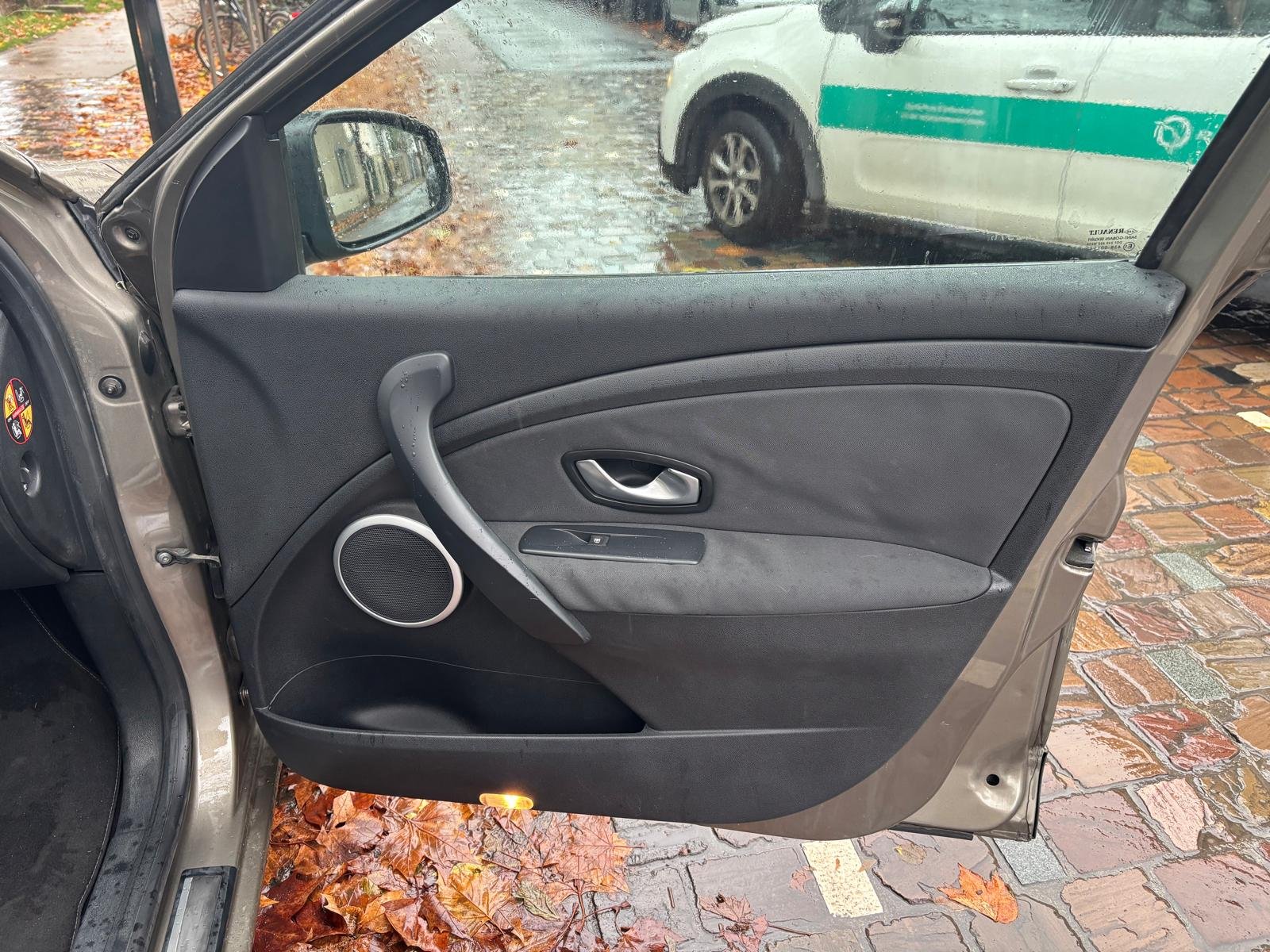 RENAULT Mégane III Hatchback 1.4 TCe 16V 130 cv