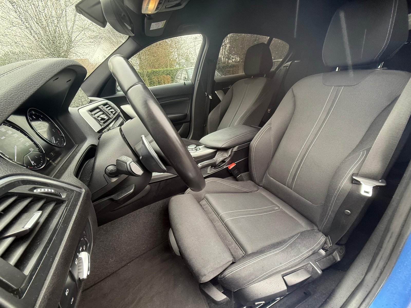 BMW Série 1 Pack M Sport Ultimate(F20) LCI 5 portes 120i 2.0 i 16V 184 cv Boîte auto