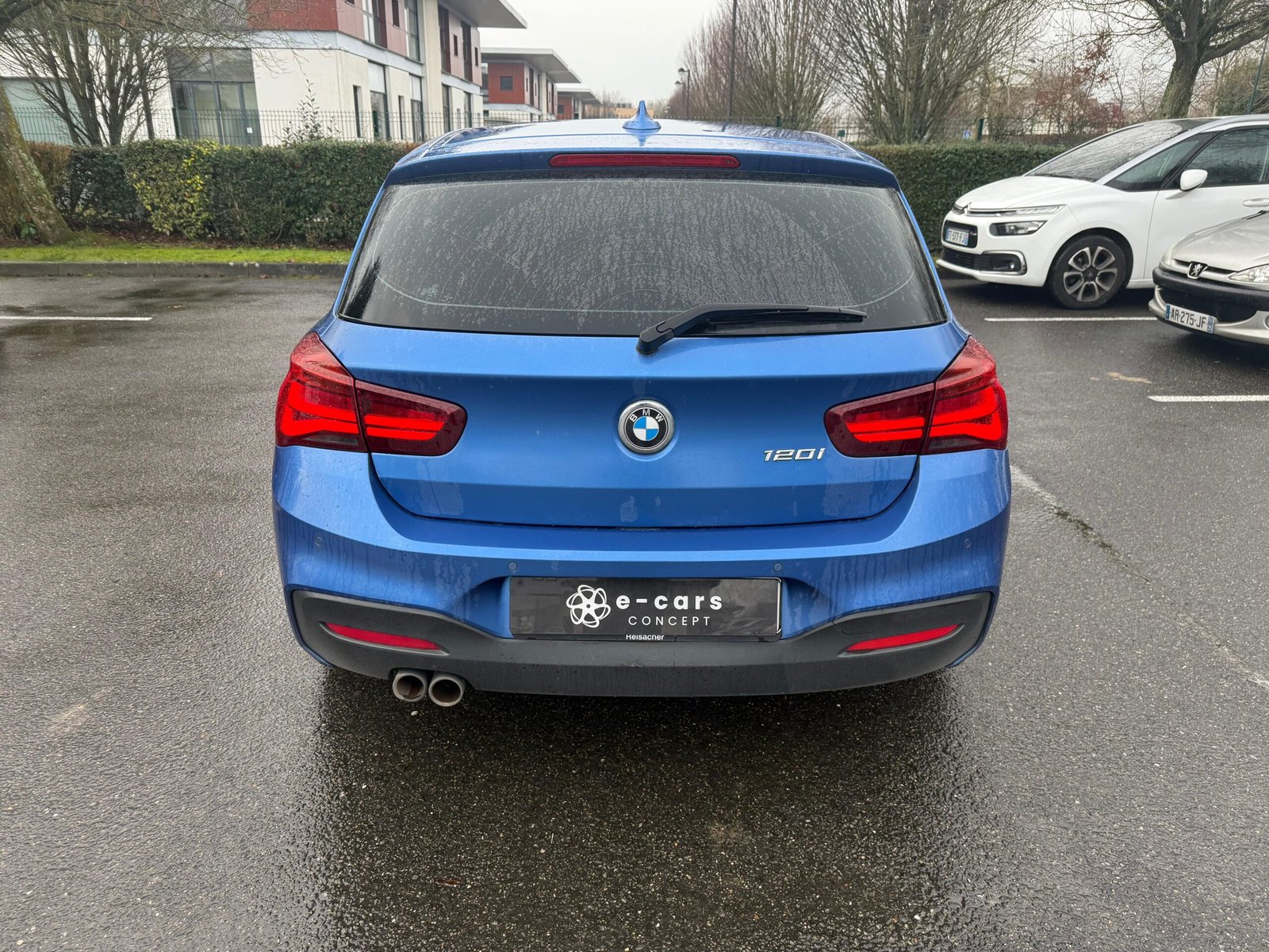 BMW Série 1 Pack M Sport Ultimate(F20) LCI 5 portes 120i 2.0 i 16V 184 cv Boîte auto