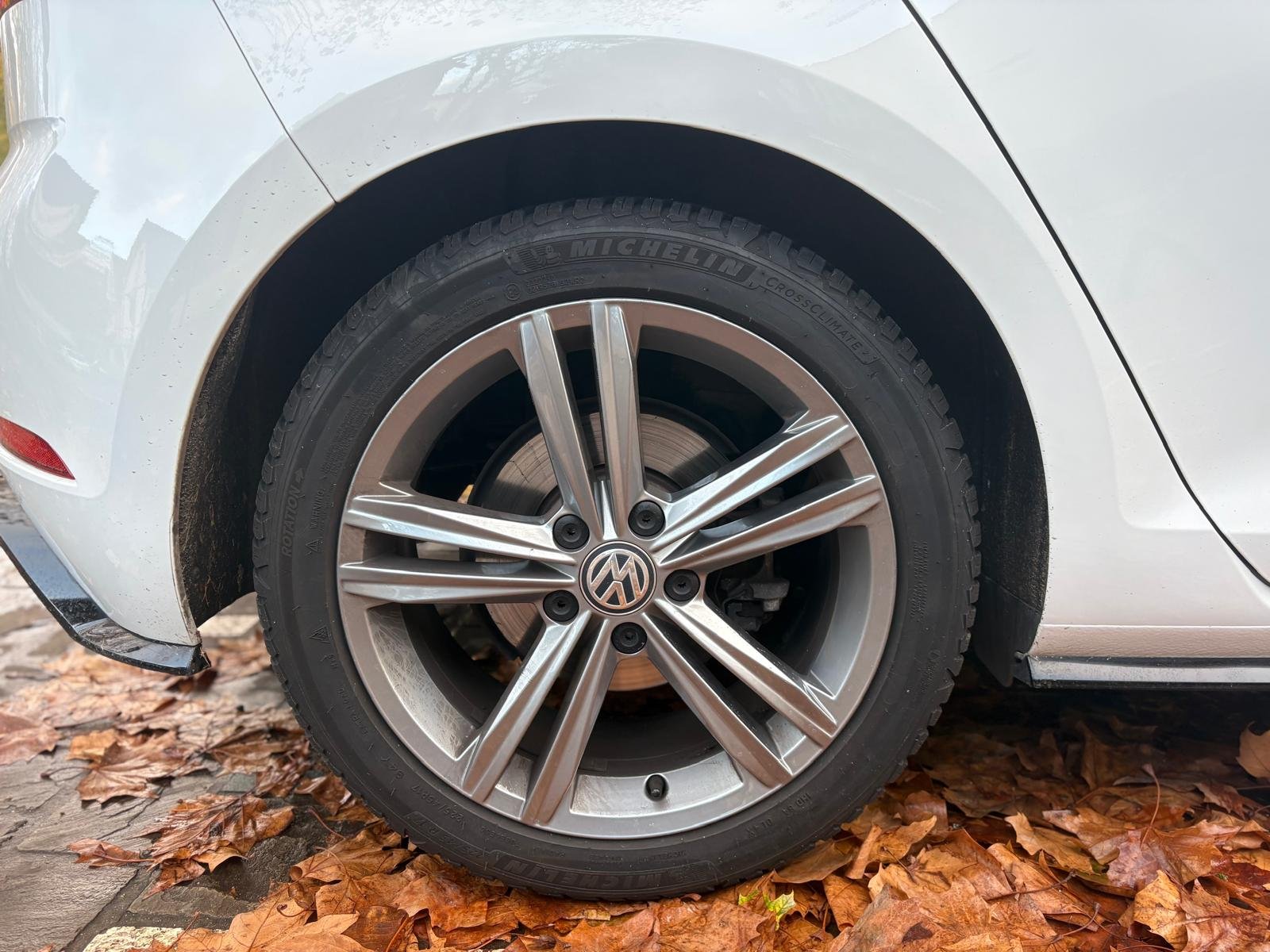 VOLKSWAGEN Golf VII 5 Portes Phase 2 1.5 TSI DSG7 150 cv Boîte R-Line