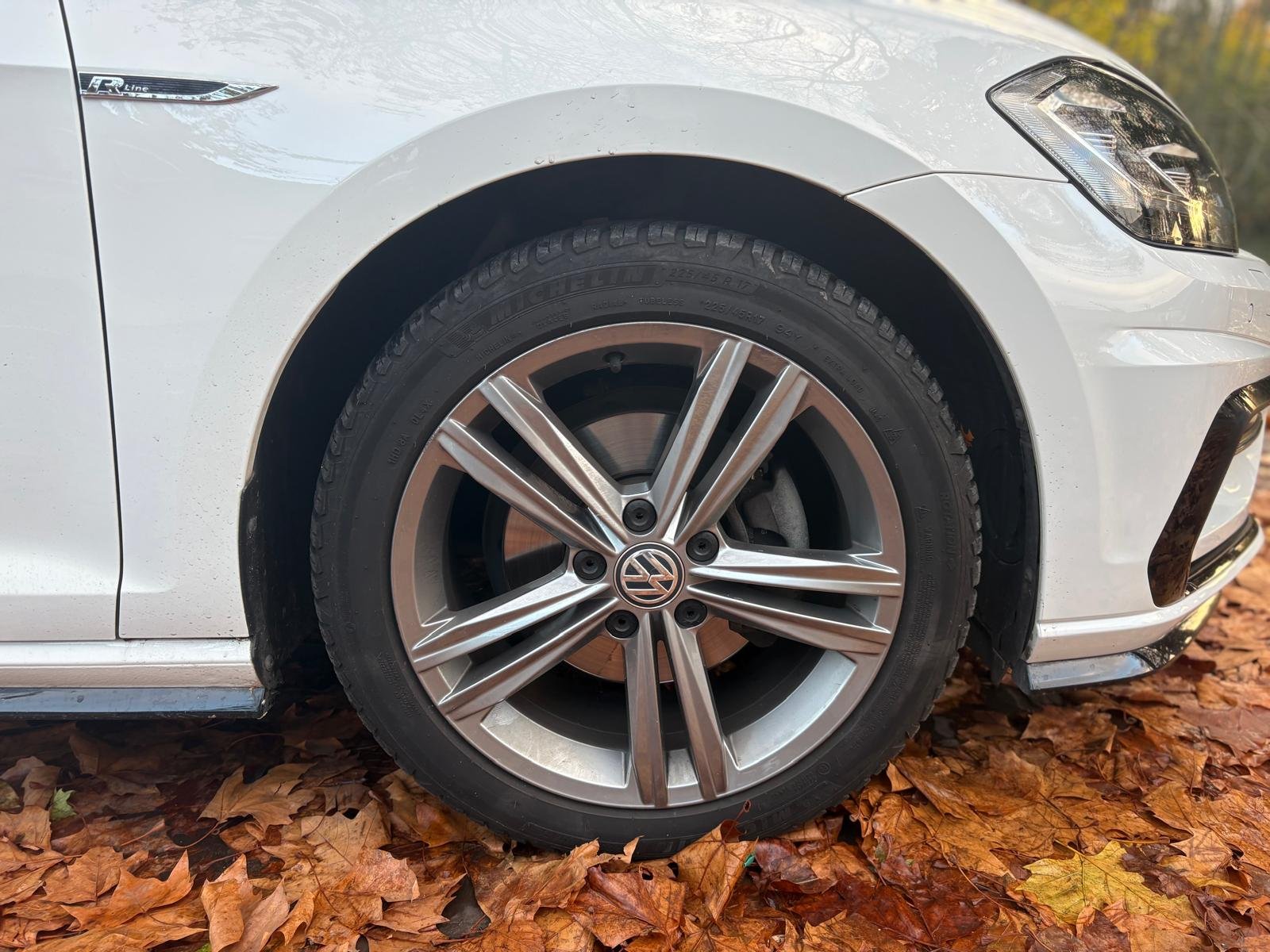 VOLKSWAGEN Golf VII 5 Portes Phase 2 1.5 TSI DSG7 150 cv Boîte R-Line