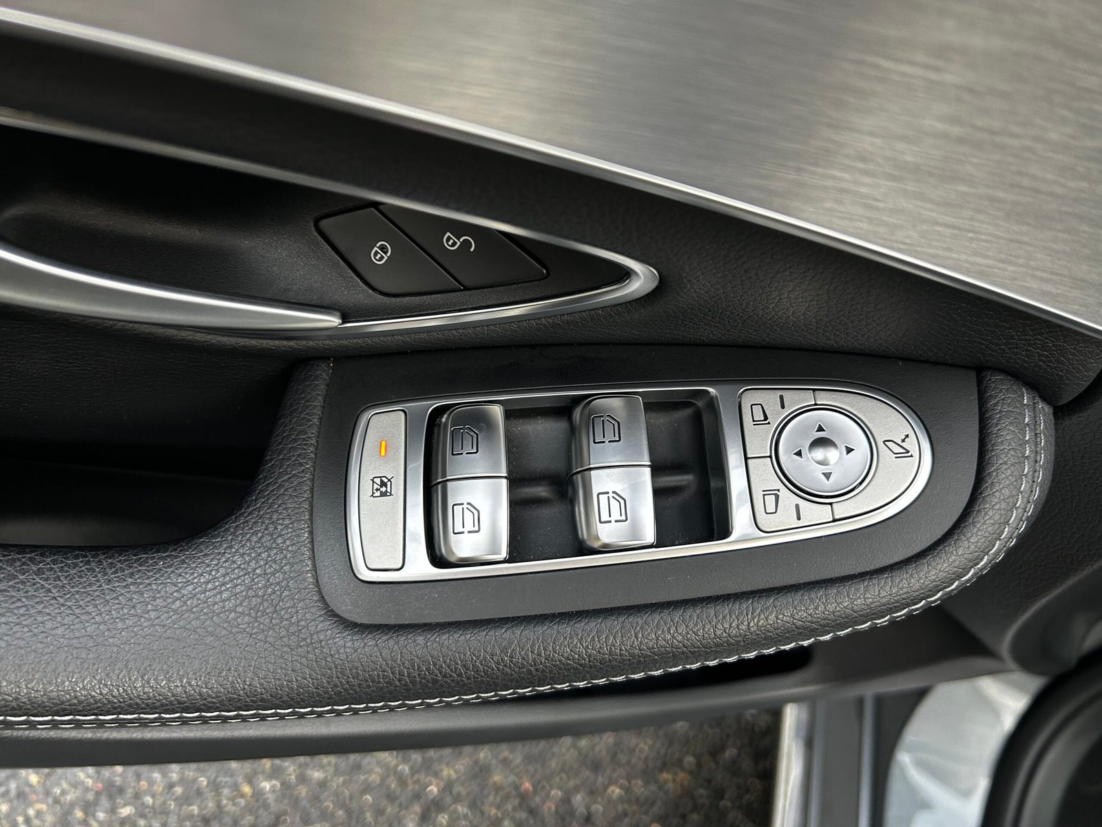 MERCEDES-BENZ Classe C Executive (205) Berline 180 CDi 1.6 CDI 16V BlueTEC 116 cv