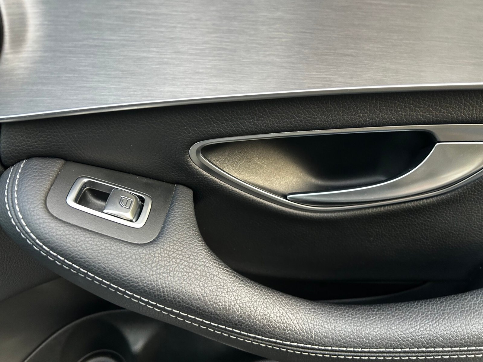 MERCEDES-BENZ Classe C Executive (205) Berline 180 CDi 1.6 CDI 16V BlueTEC 116 cv