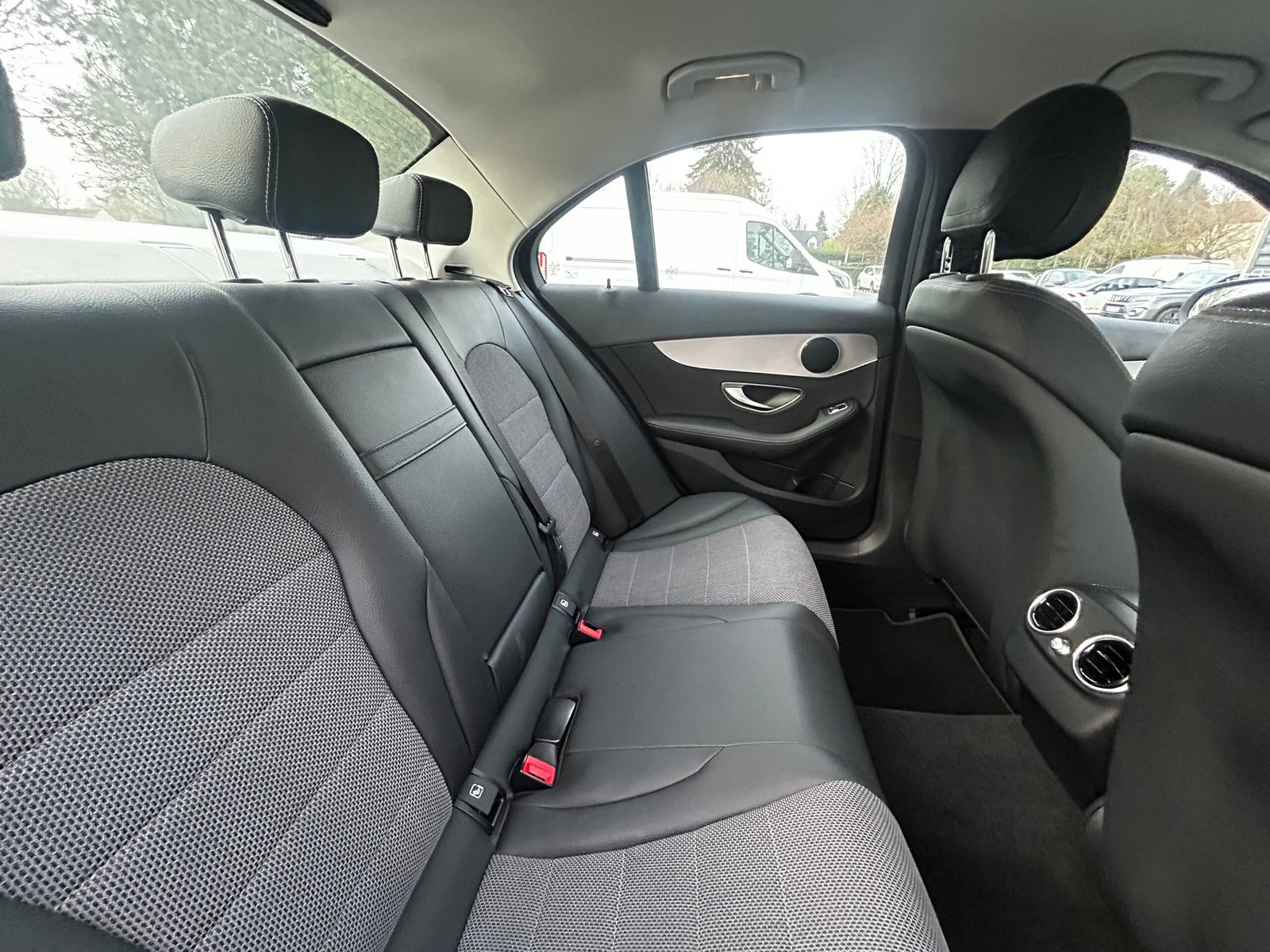 MERCEDES-BENZ Classe C Executive (205) Berline 180 CDi 1.6 CDI 16V BlueTEC 116 cv