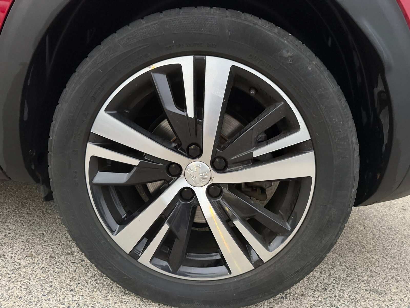 Peugeot 3008 GT LINE 1,5 BlueHDI 130ch