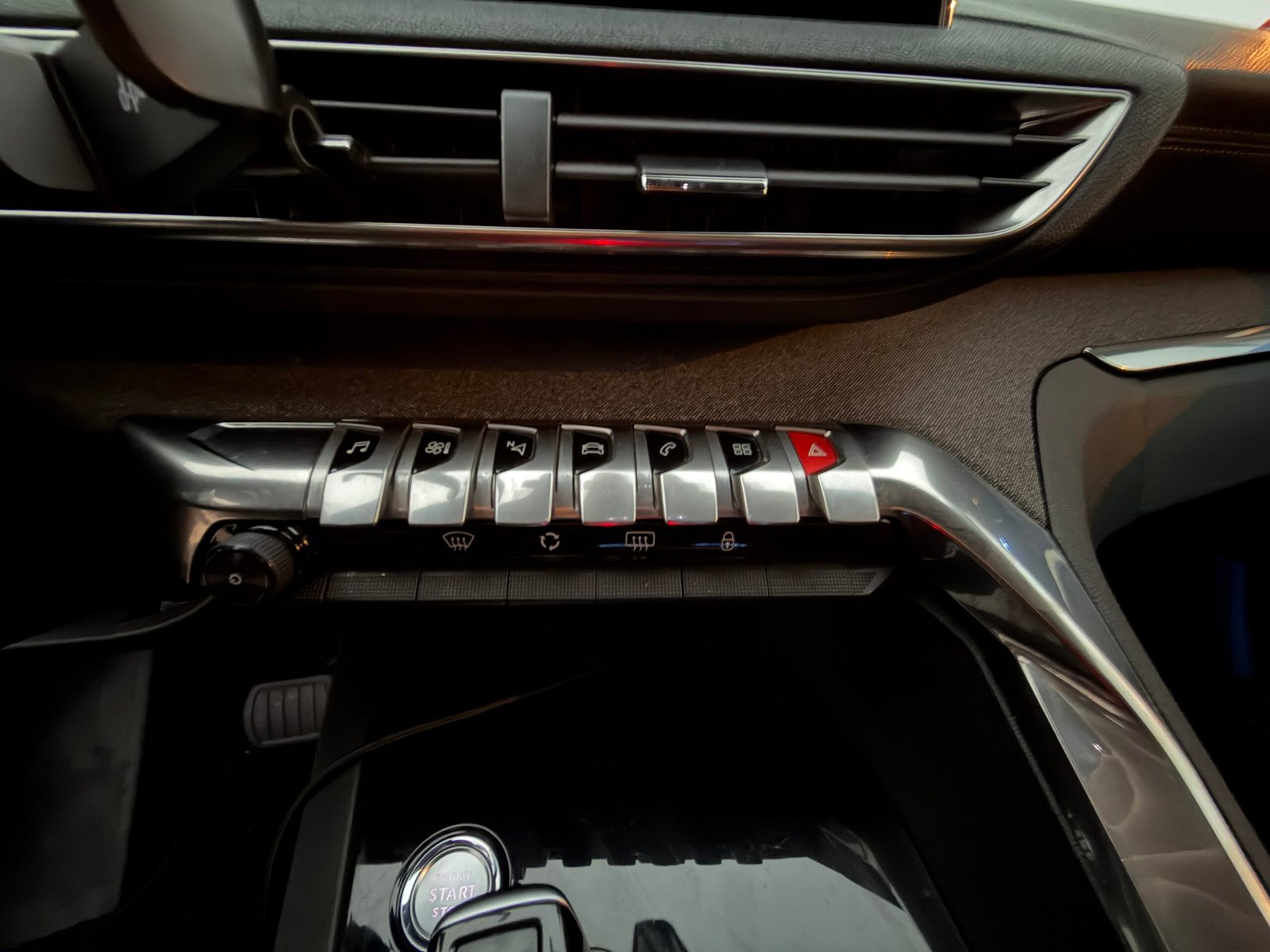 Peugeot 3008 GT LINE 1,5 BlueHDI 130ch