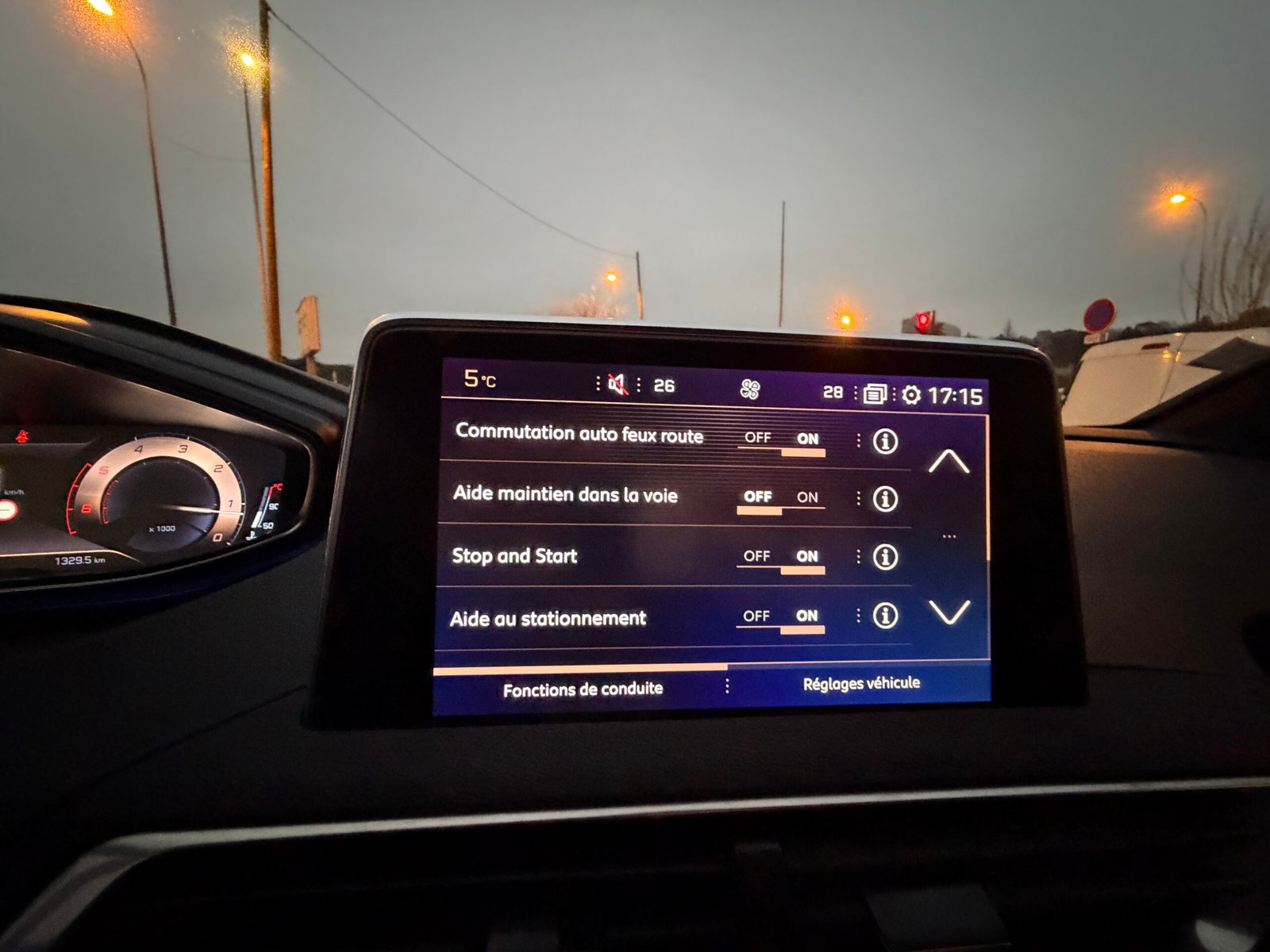 Peugeot 3008 GT LINE 1,5 BlueHDI 130ch