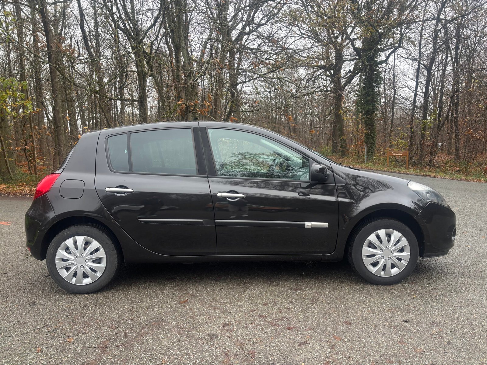 RENAULT Clio III 5 Portes Phase 2 1.2 TCe 100 TomTom