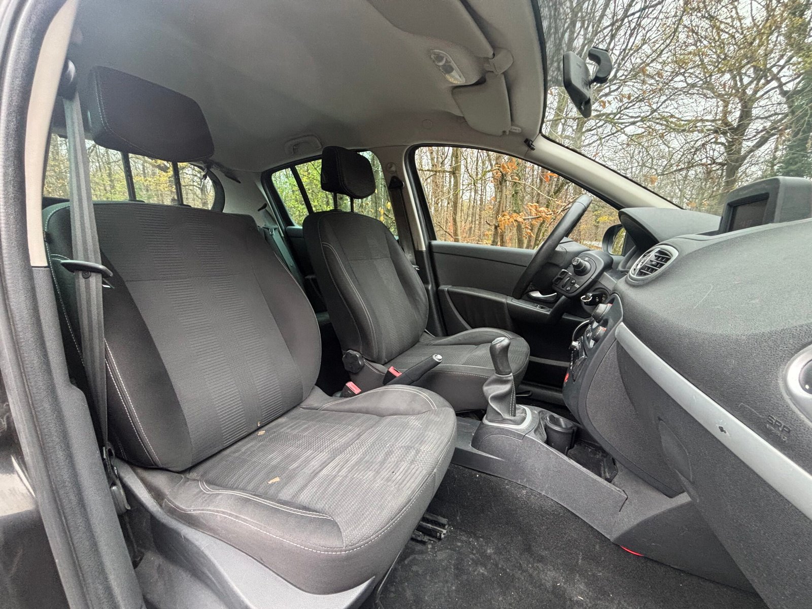 RENAULT Clio III 5 Portes Phase 2 1.2 TCe 100 TomTom