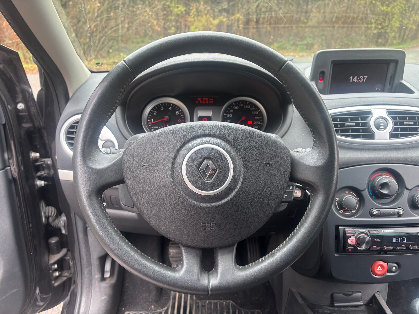 RENAULT Clio III 5 Portes Phase 2 1.2 TCe 100 TomTom