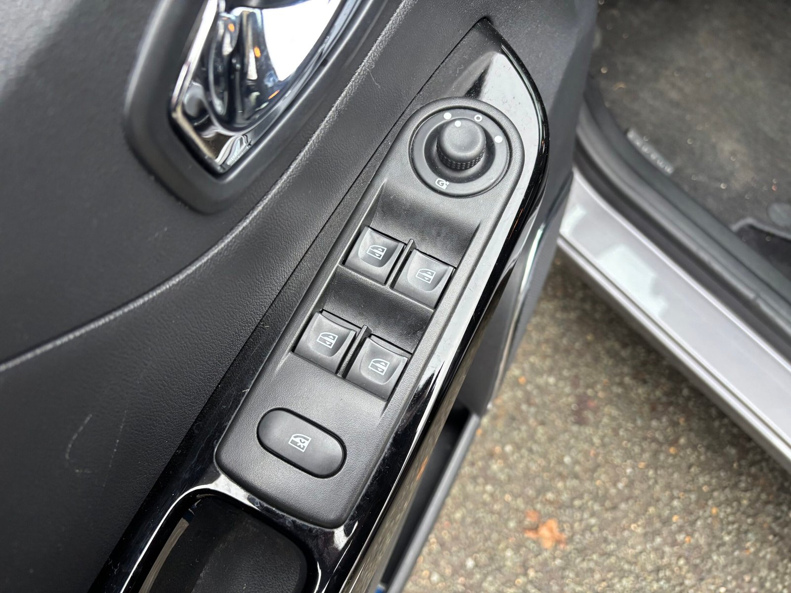 RENAULT Captur 0.9 TCe 12V eco2 S&S 90 cv INTENS