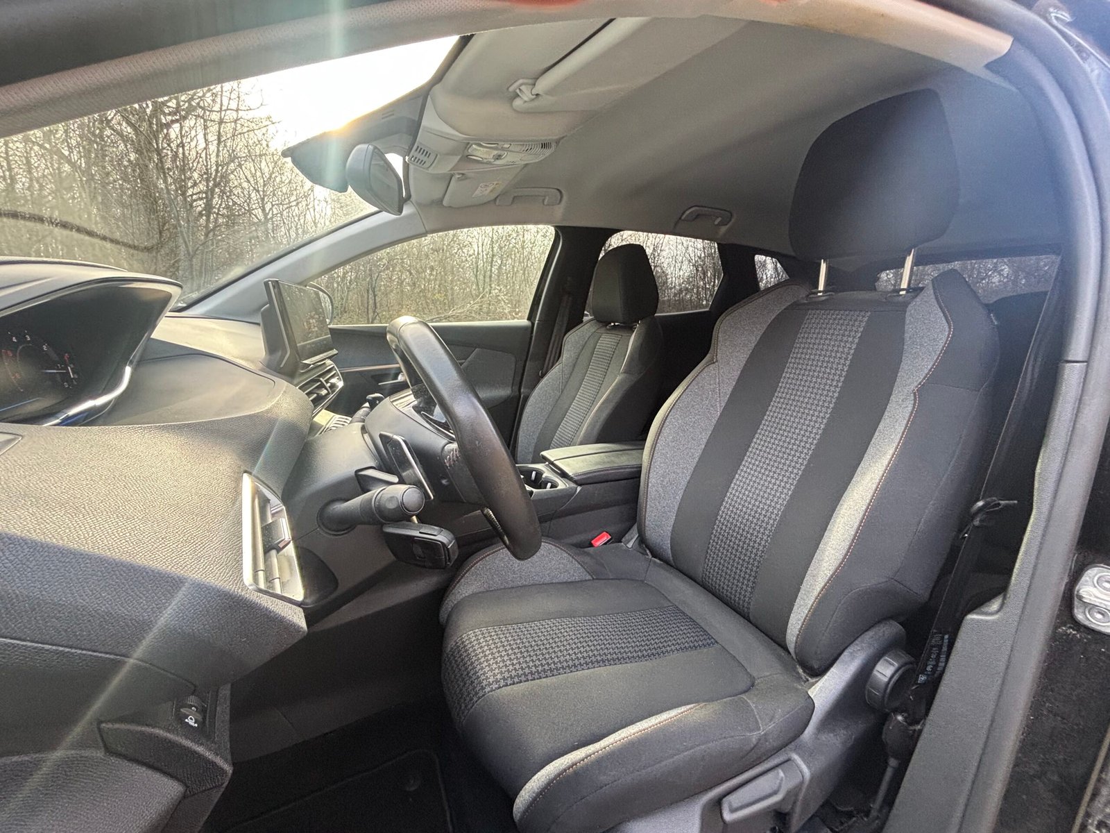 PEUGEOT 3008 II Phase 2 1.5 BlueHDi EAT8 130 cv ACTIVE BUSINESS