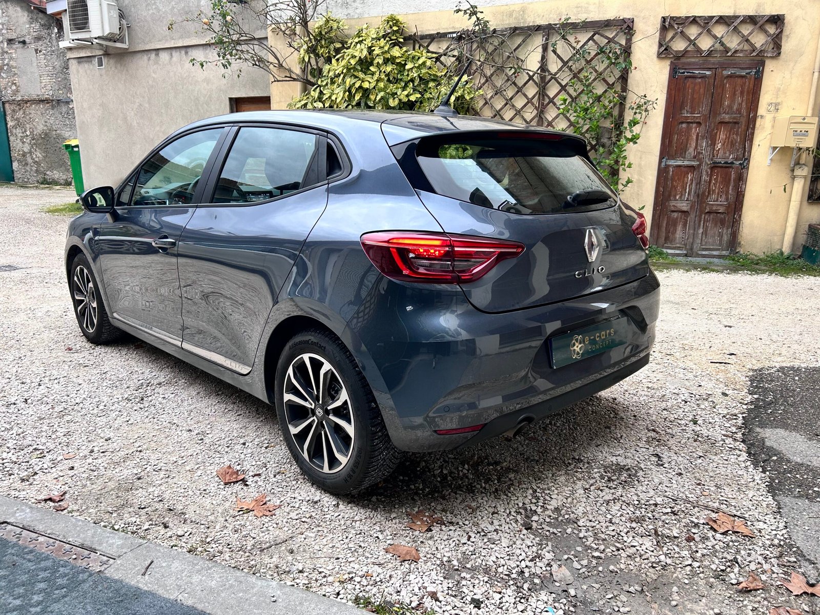 Renault clio V 1.0i 12V sce 65ch ” Limited “