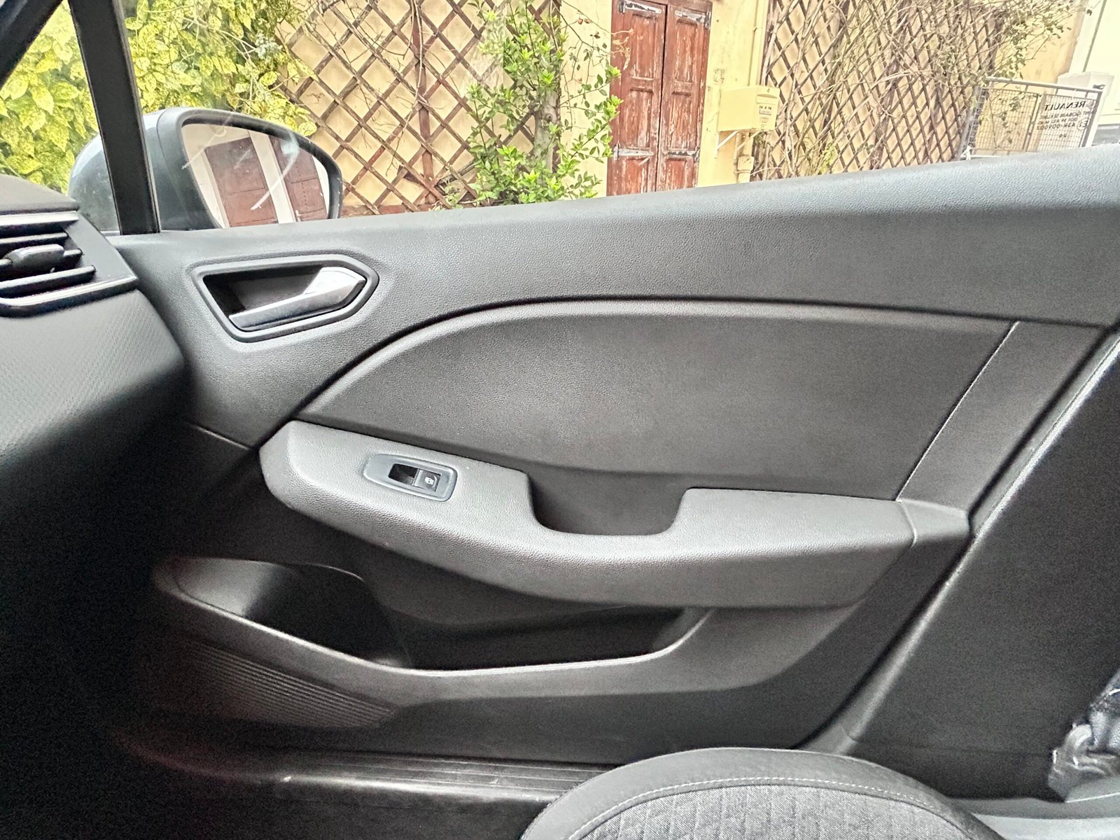 Renault clio V 1.0i 12V sce 65ch ” Limited “