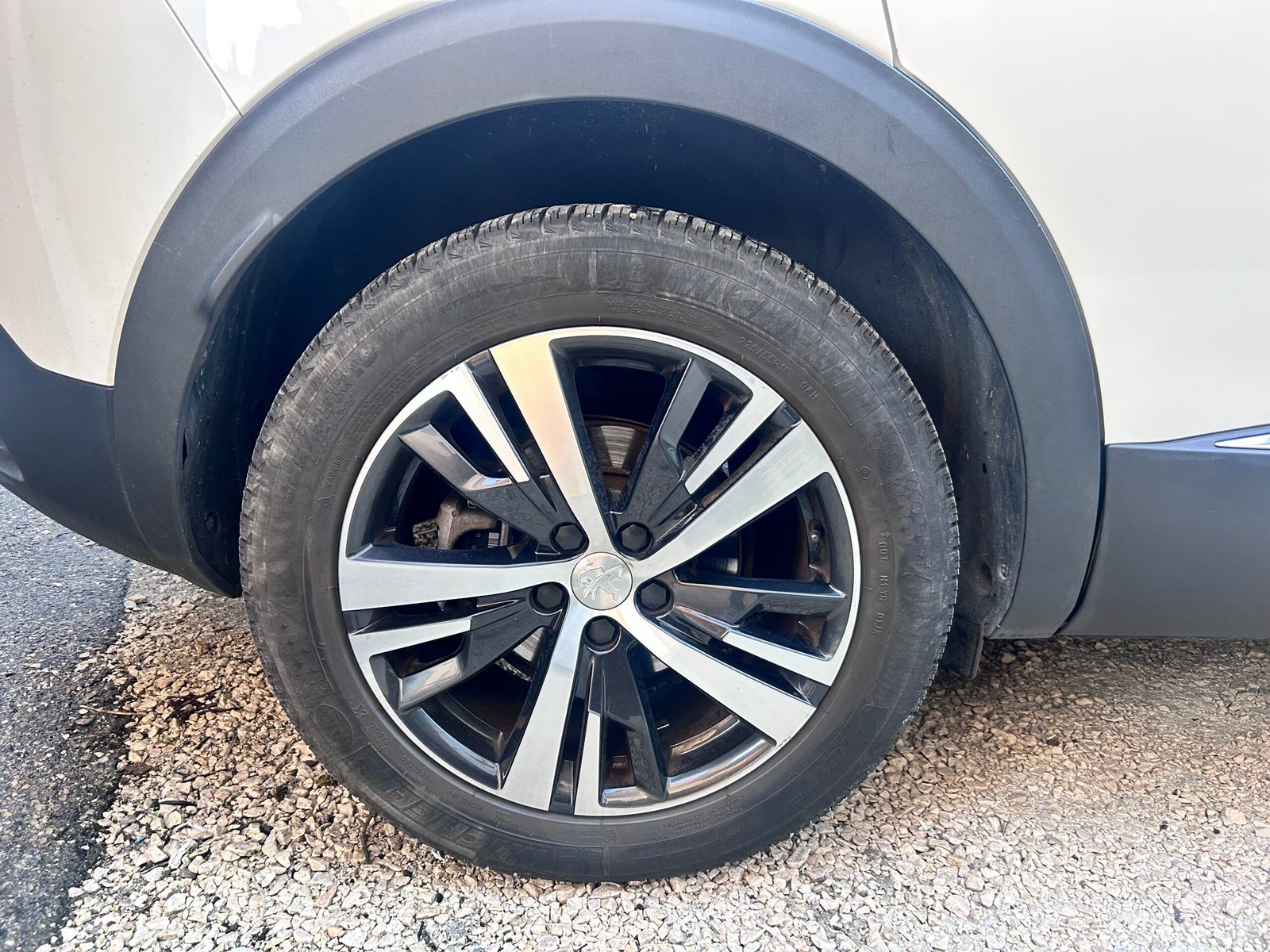 PEUGEOT 3008 II 1.5 bhdi 16V EAT6 S&S 130Ch ” Allure “