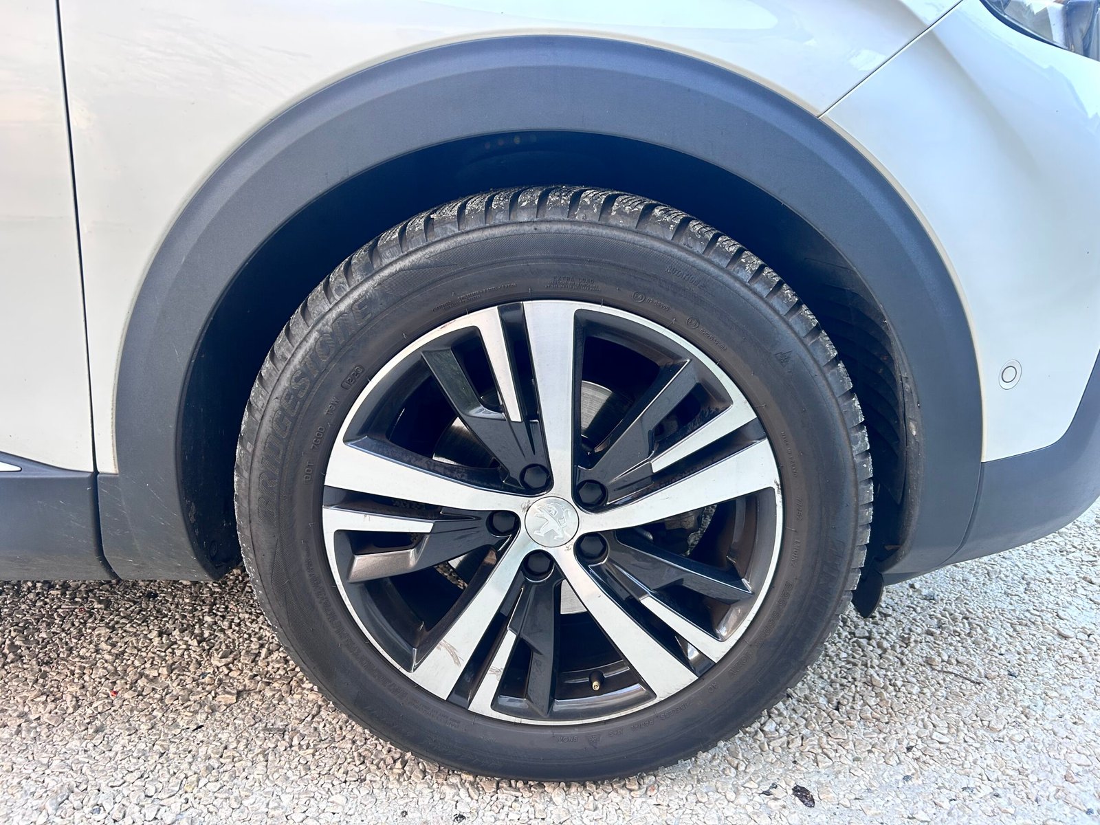 PEUGEOT 3008 II 1.5 bhdi 16V EAT6 S&S 130Ch ” Allure “