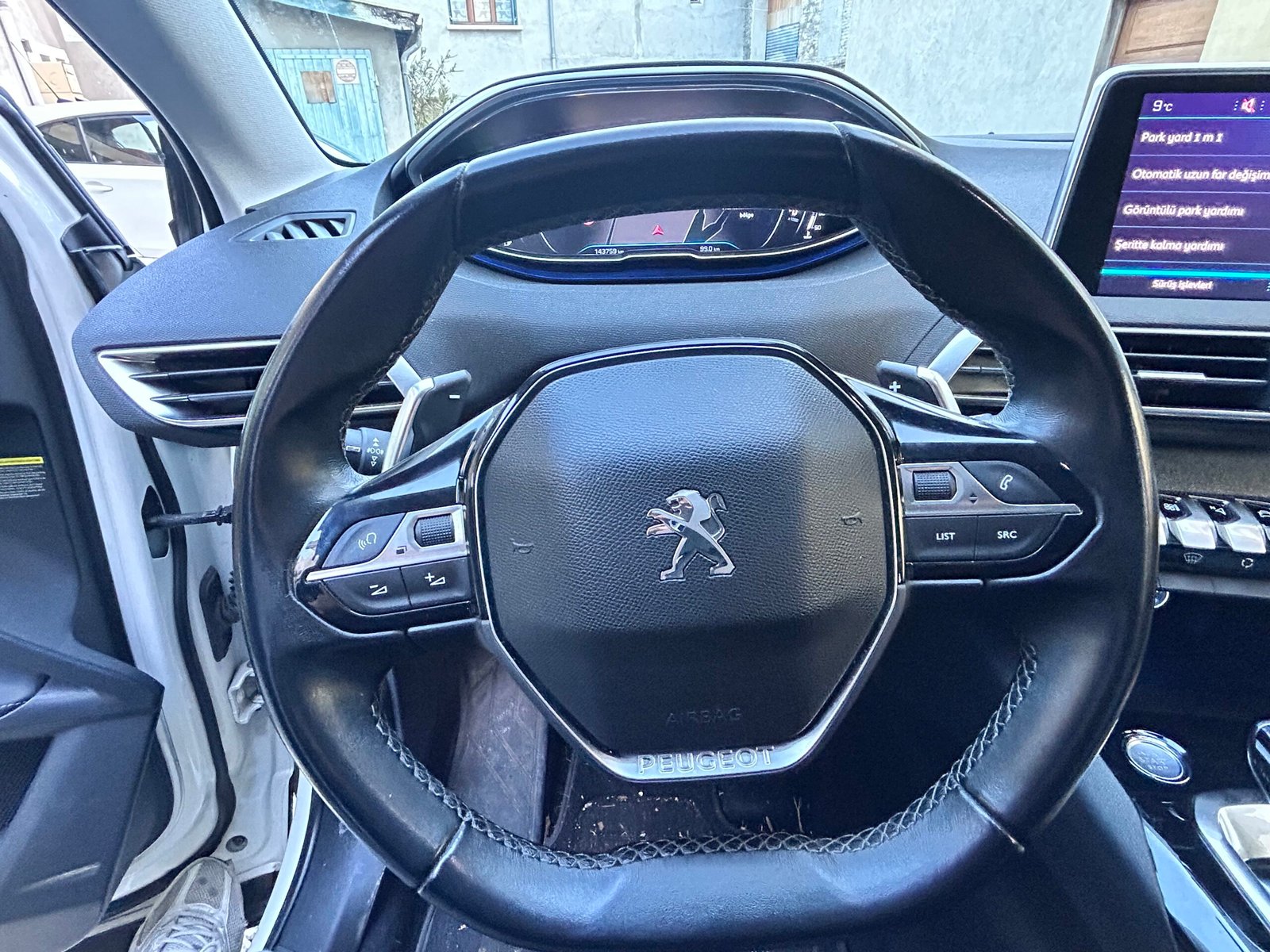 PEUGEOT 3008 II 1.5 bhdi 16V EAT6 S&S 130Ch ” Allure “