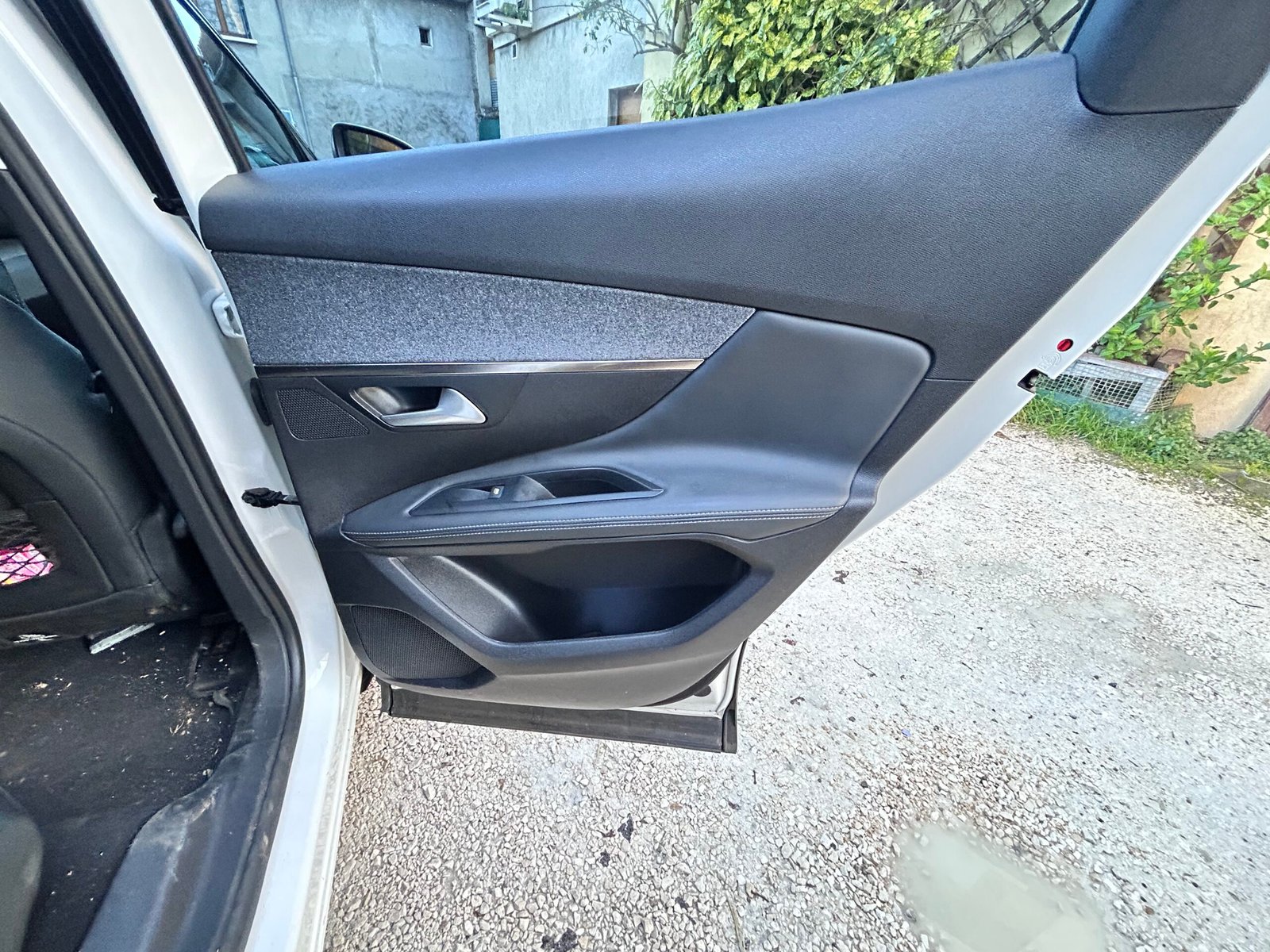 PEUGEOT 3008 II 1.5 bhdi 16V EAT6 S&S 130Ch ” Allure “