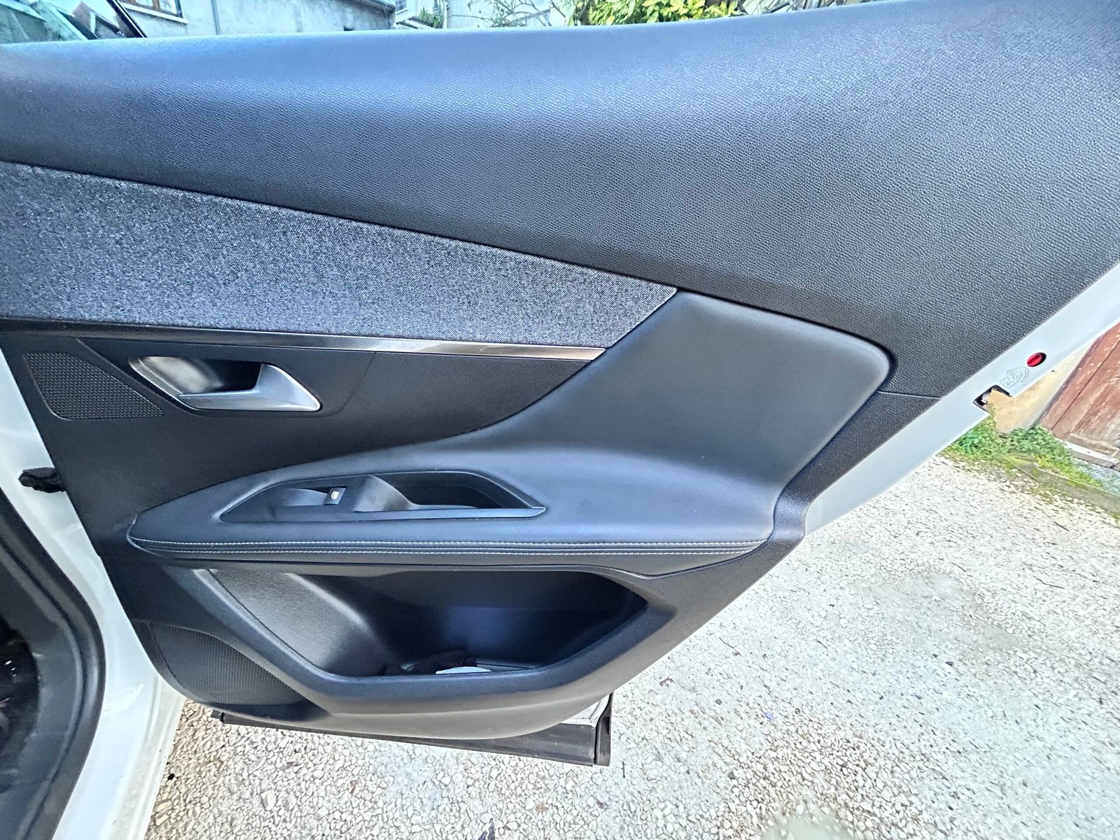 PEUGEOT 3008 II 1.5 bhdi 16V EAT6 S&S 130Ch ” Allure “