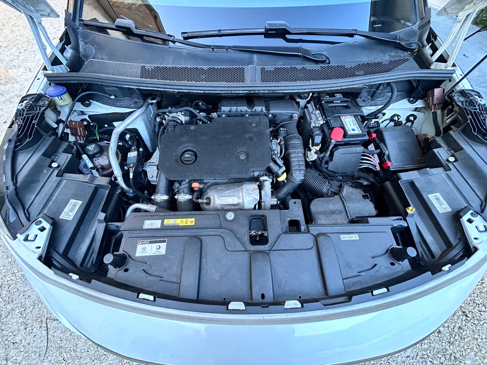 PEUGEOT 3008 II 1.5 bhdi 16V EAT6 S&S 130Ch ” Allure “