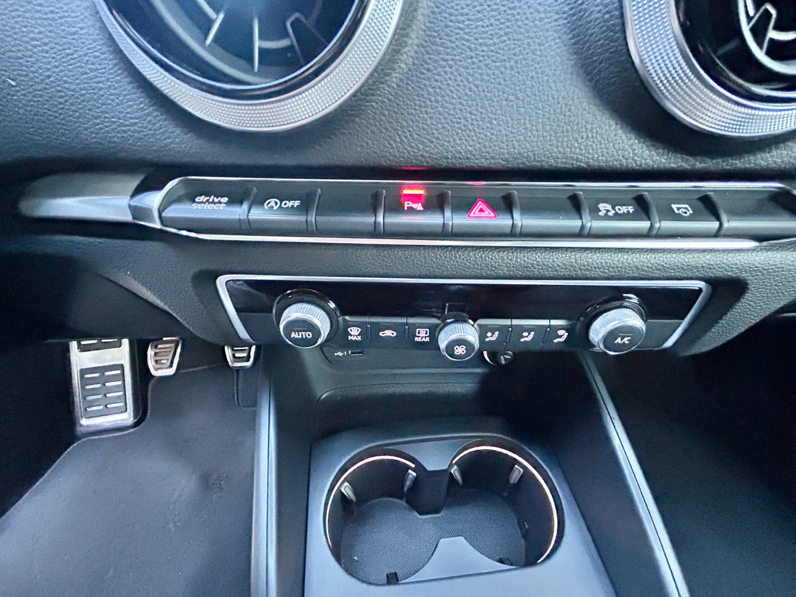 Audi A3 2.0 Tdi 150 ch ” S LINE “