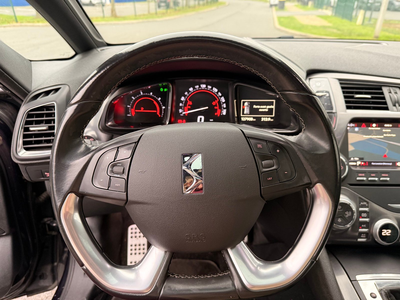 DS DS5 2.0 Blue HDi EAT6 181 cv Boîte auto