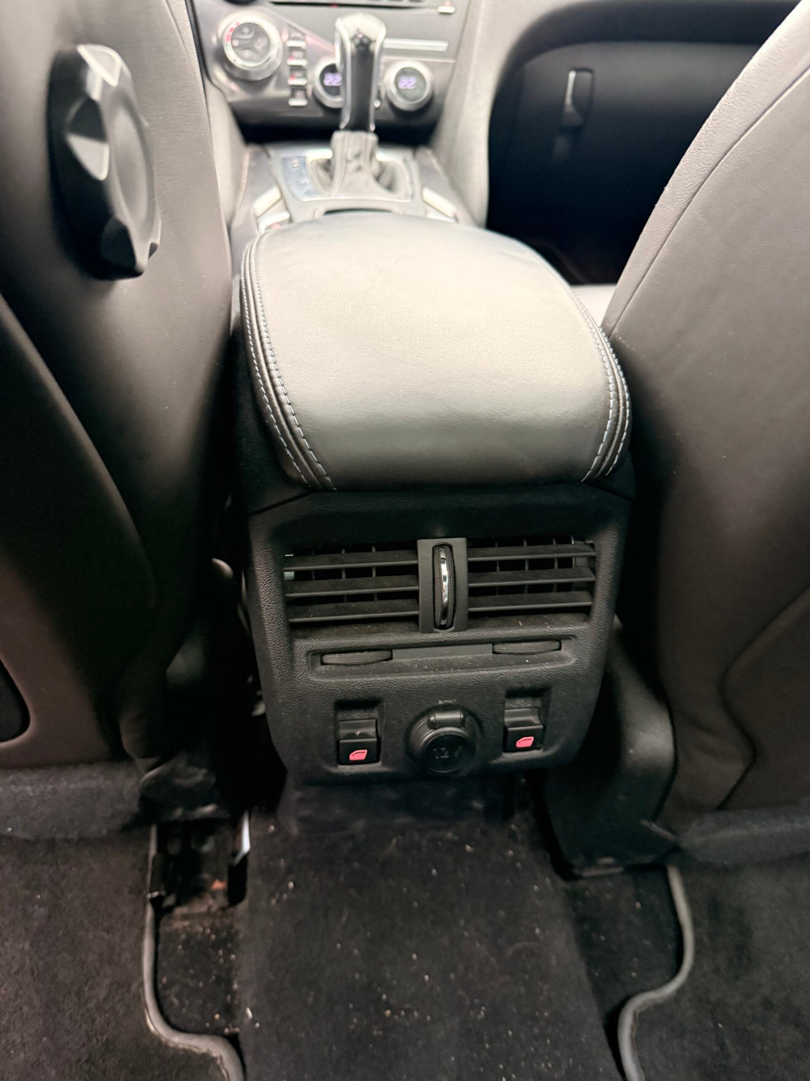 DS DS5 2.0 Blue HDi EAT6 181 cv Boîte auto