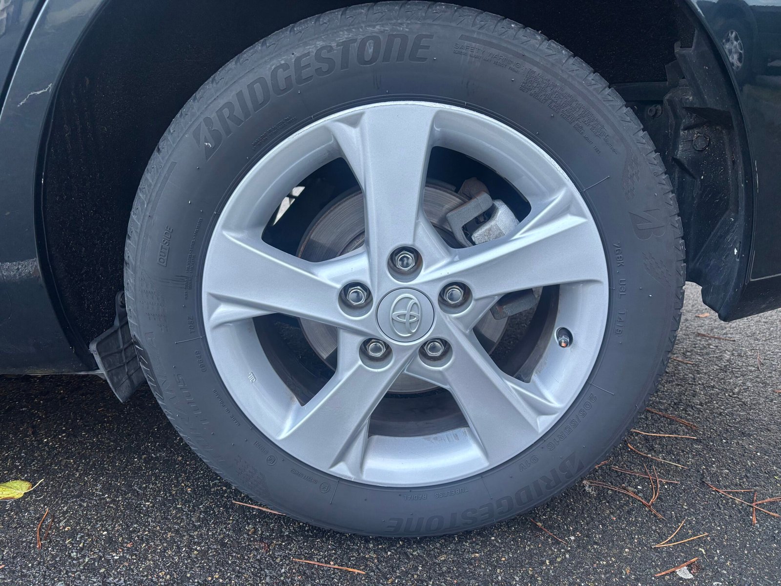 TOYOTA Auris (150) Phase 2 (Prod GB) 5 Portes 2.0 D-4D 126 cv