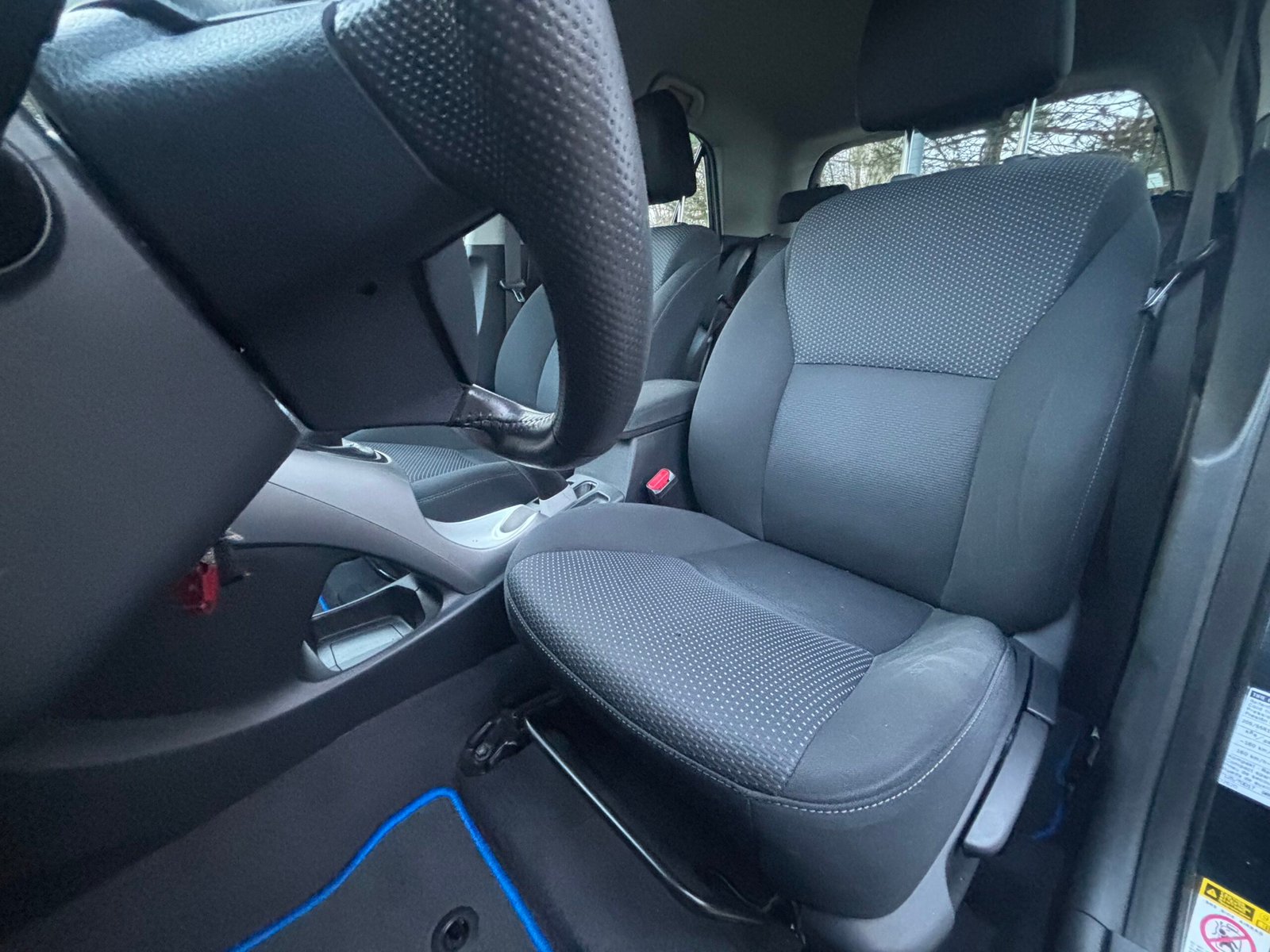 TOYOTA Auris (150) Phase 2 (Prod GB) 5 Portes 2.0 D-4D 126 cv