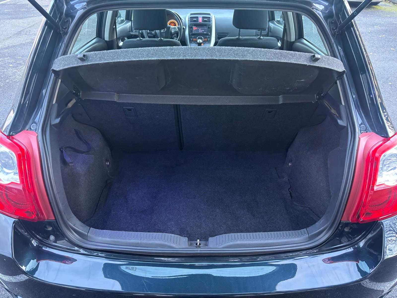 TOYOTA Auris (150) Phase 2 (Prod GB) 5 Portes 2.0 D-4D 126 cv