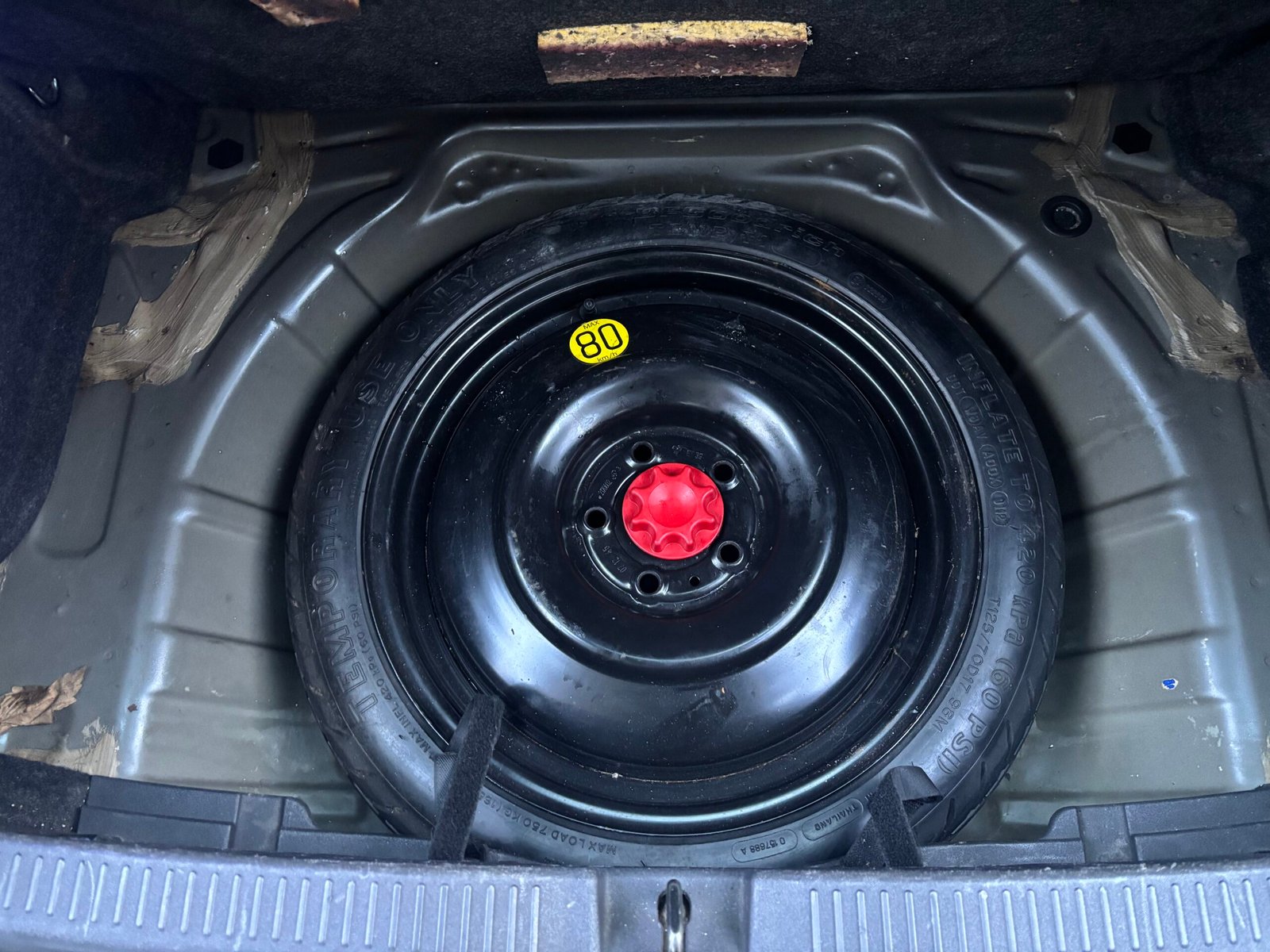 TOYOTA Auris (150) Phase 2 (Prod GB) 5 Portes 2.0 D-4D 126 cv