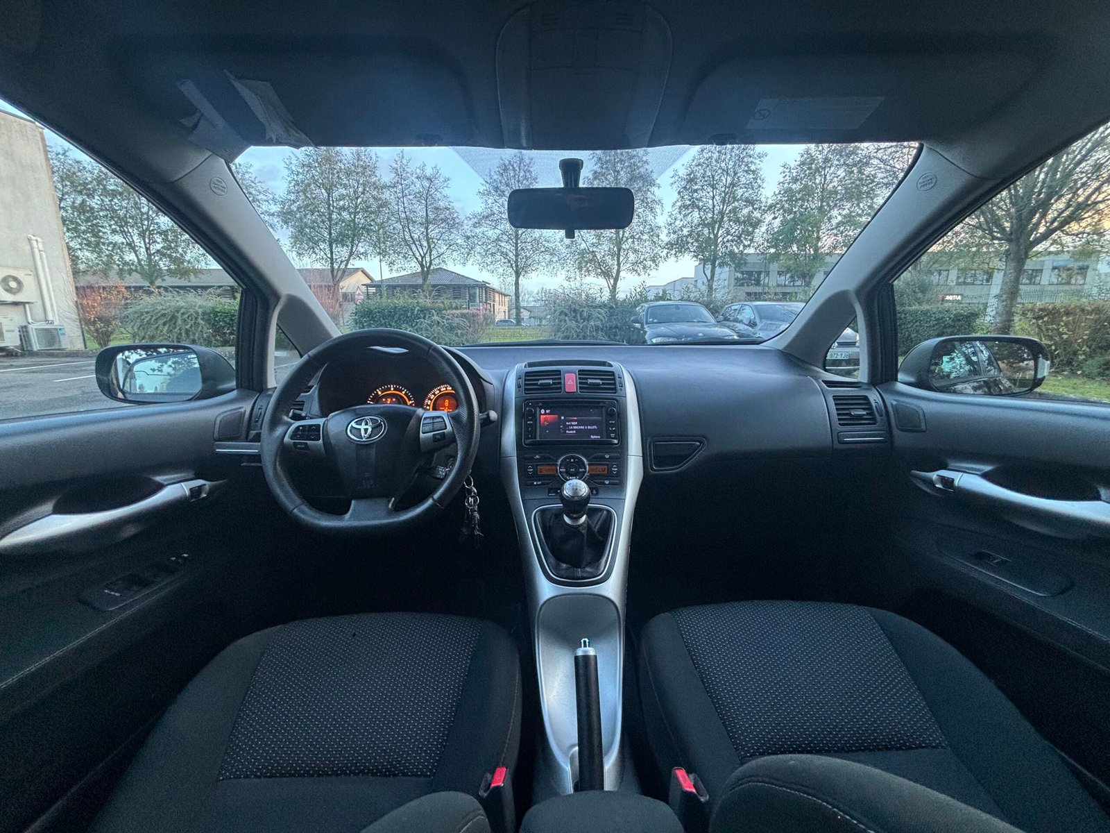 TOYOTA Auris (150) Phase 2 (Prod GB) 5 Portes 2.0 D-4D 126 cv