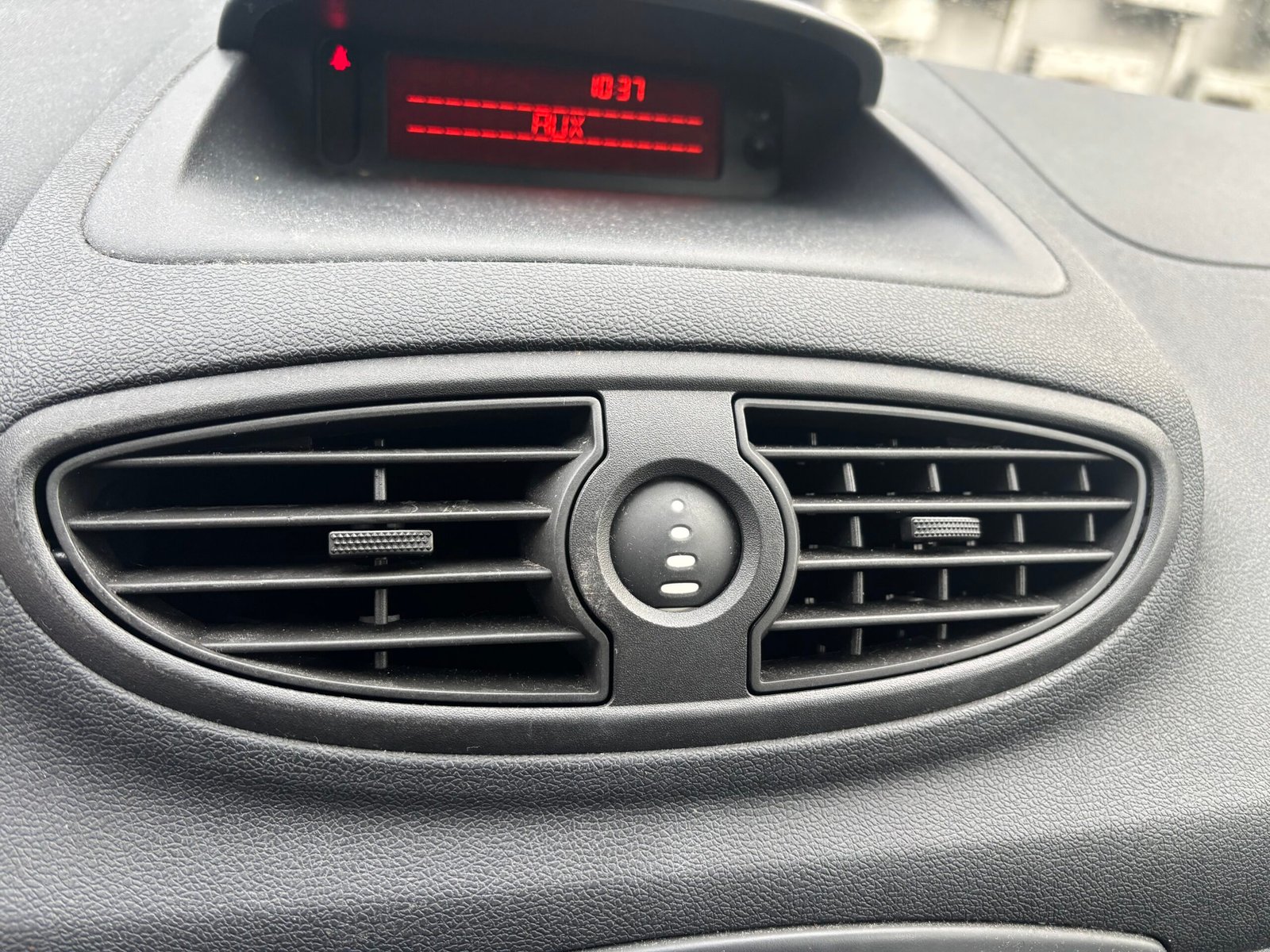 RENAULT Clio III Collection Alizé 3 Portes Phase 2 1.2 i 16V eco2 75 cv