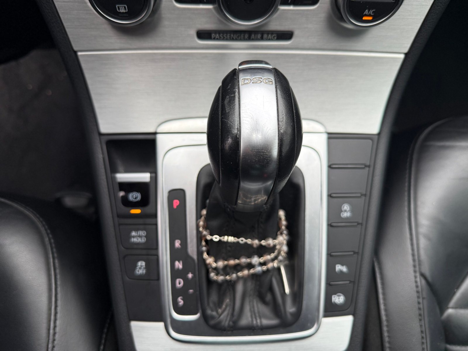 VOLKSWAGEN Passat (B7) « Carat » 2.0 TDI Bluemotion DSG6 140ch