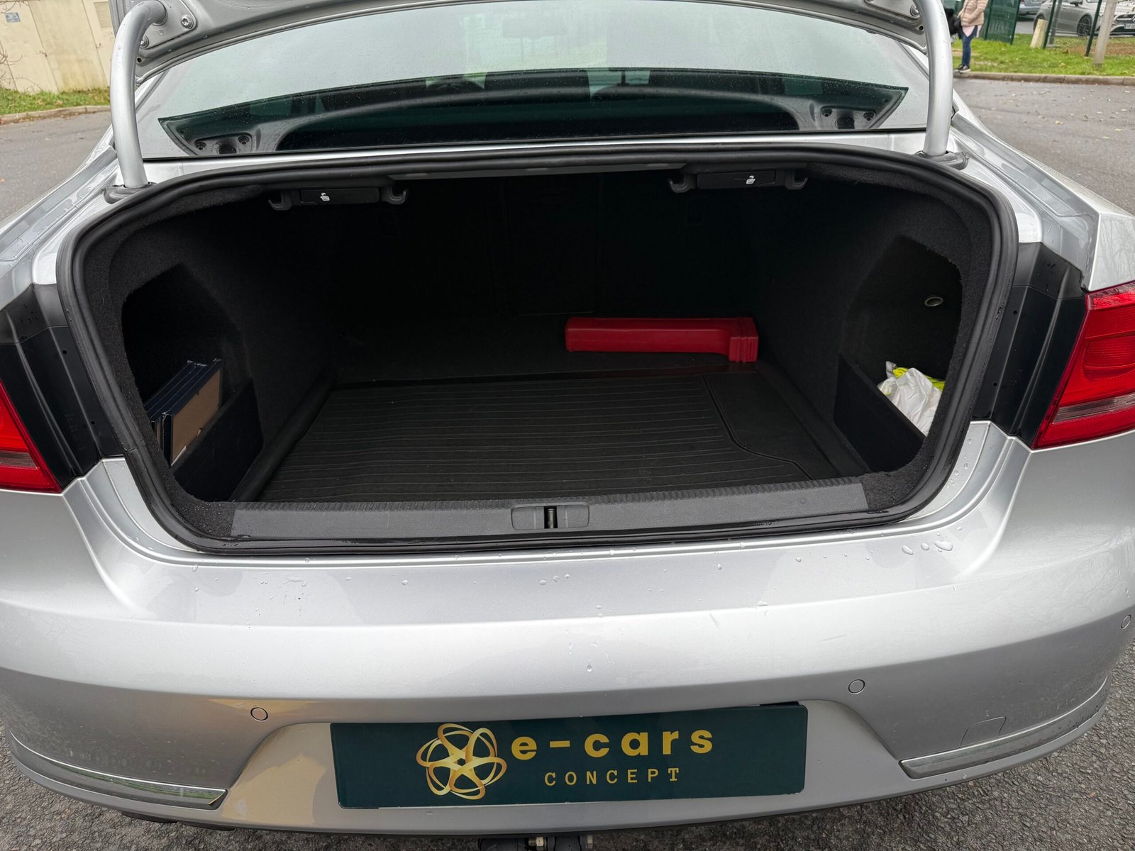 VOLKSWAGEN Passat (B7) « Carat » 2.0 TDI Bluemotion DSG6 140ch