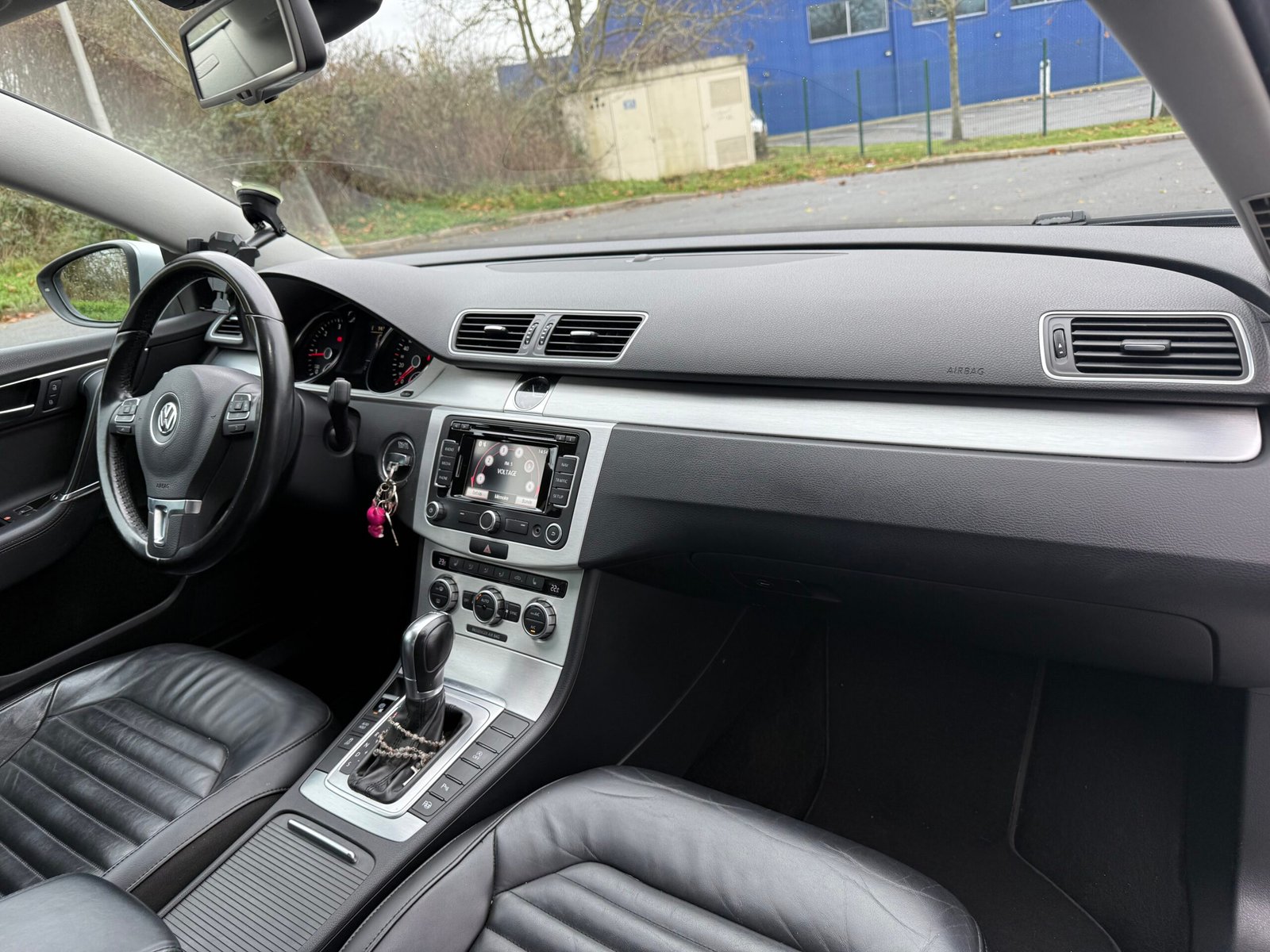 VOLKSWAGEN Passat (B7) « Carat » 2.0 TDI Bluemotion DSG6 140ch