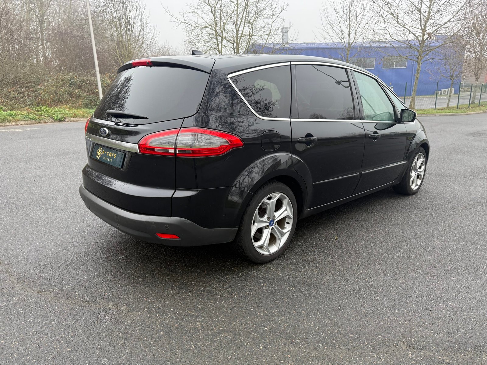 FORD S-Max Phase 2 2.0 TDCi FAP 136Ch finition « Titanium »