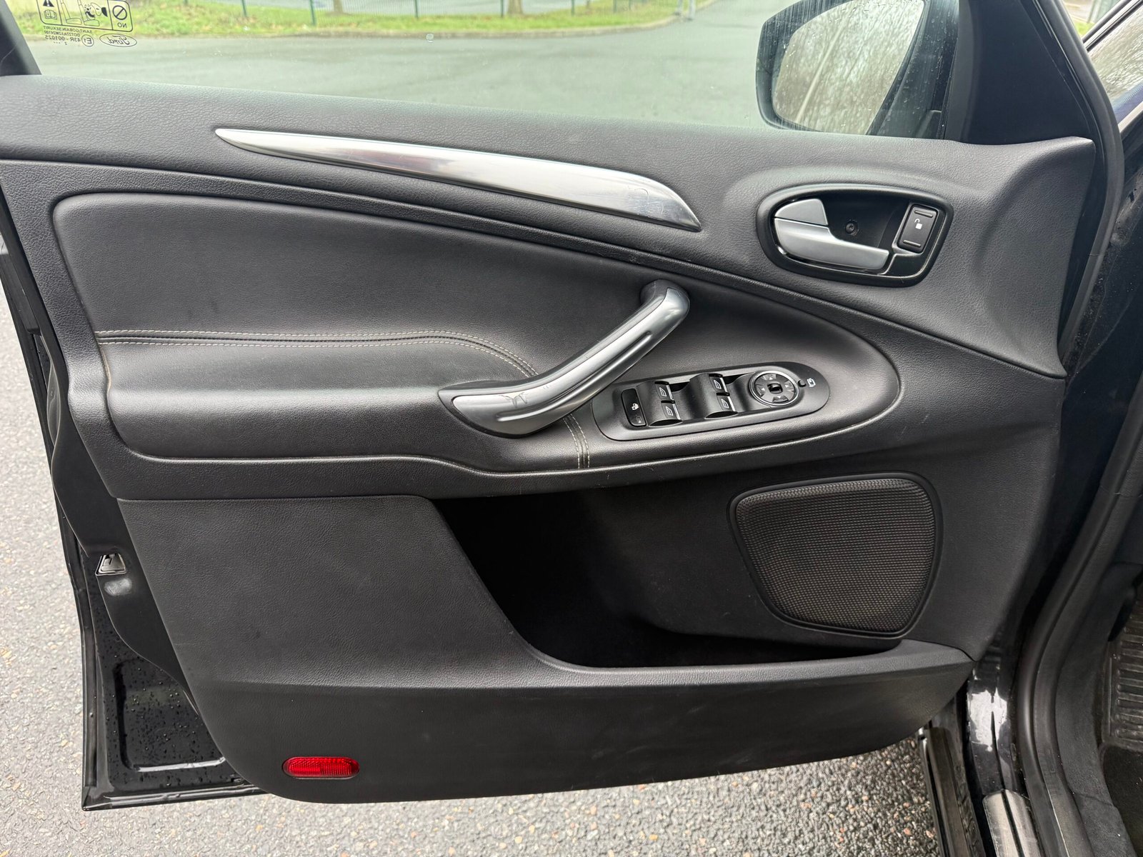 FORD S-Max Phase 2 2.0 TDCi FAP 136Ch finition « Titanium »