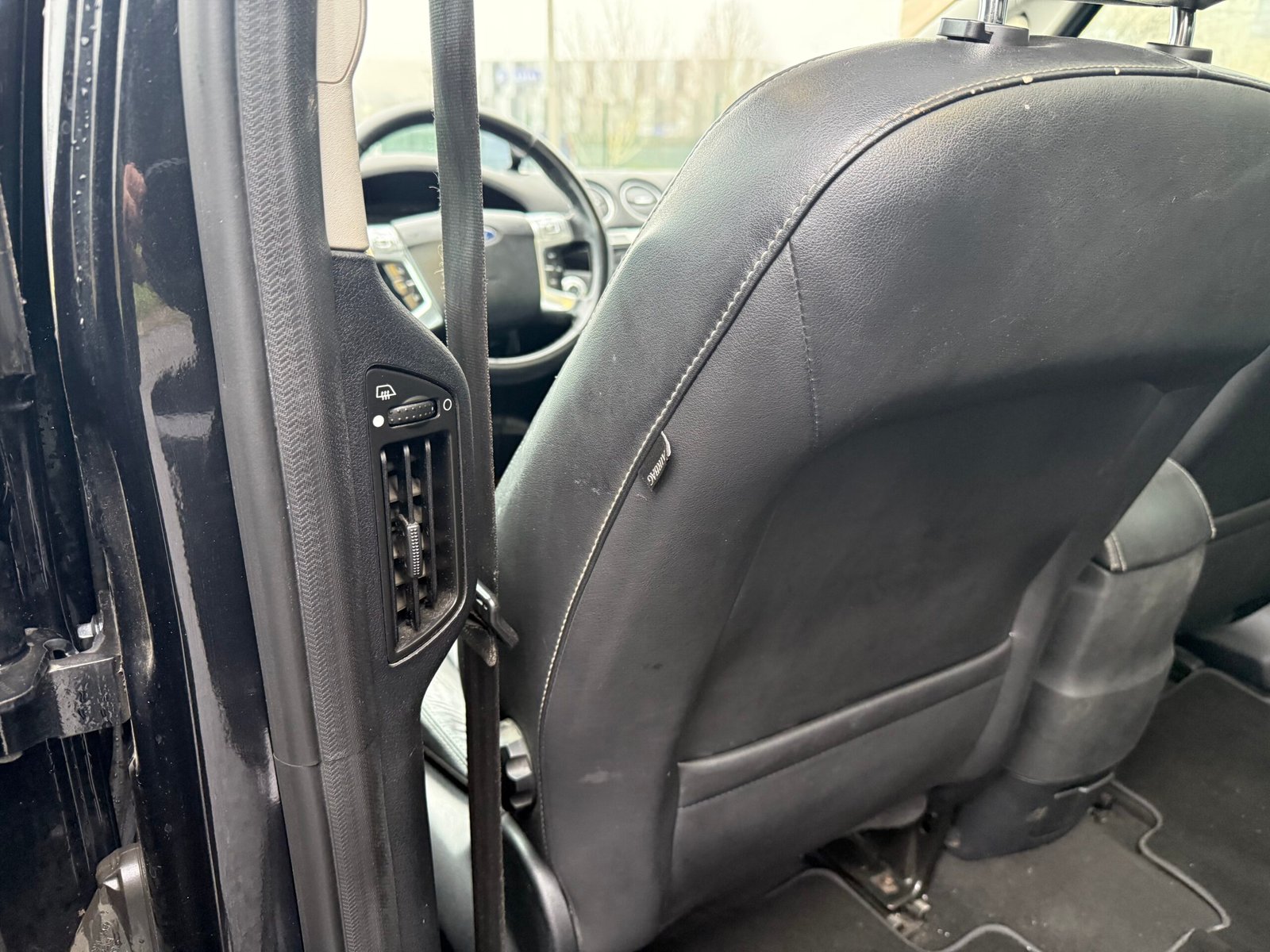 FORD S-Max Phase 2 2.0 TDCi FAP 136Ch finition « Titanium »