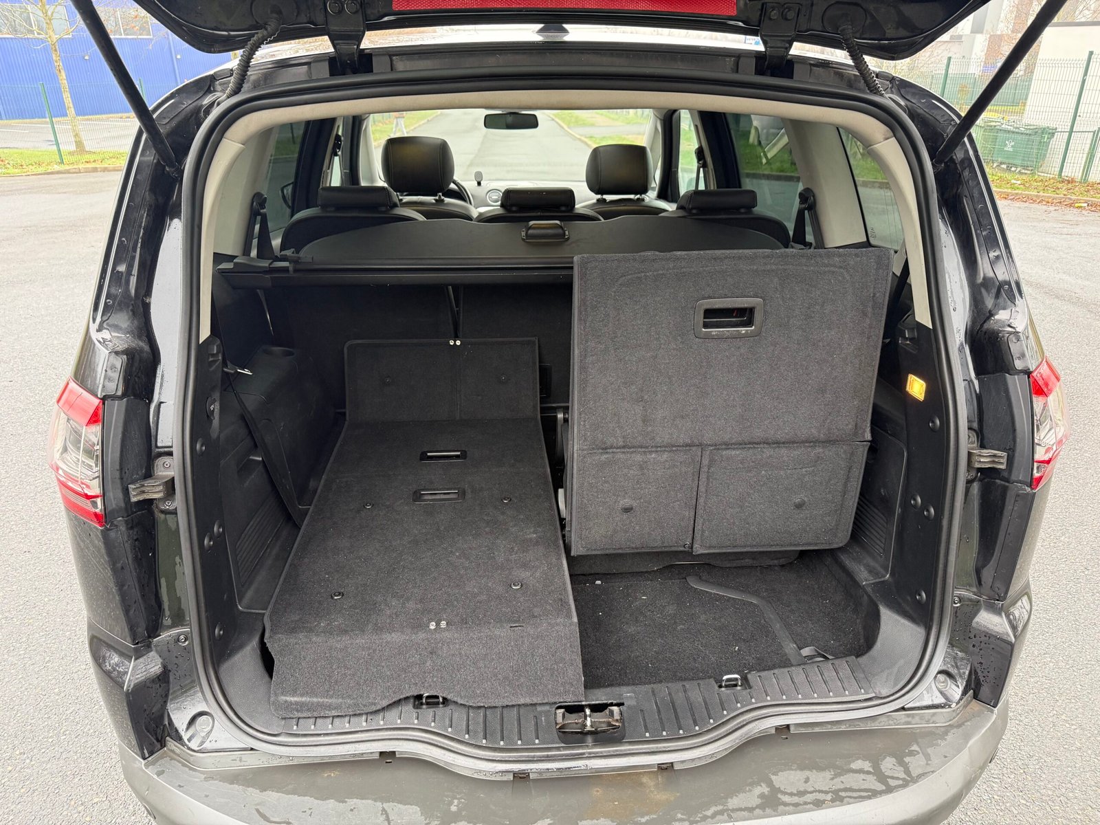 FORD S-Max Phase 2 2.0 TDCi FAP 136Ch finition « Titanium »