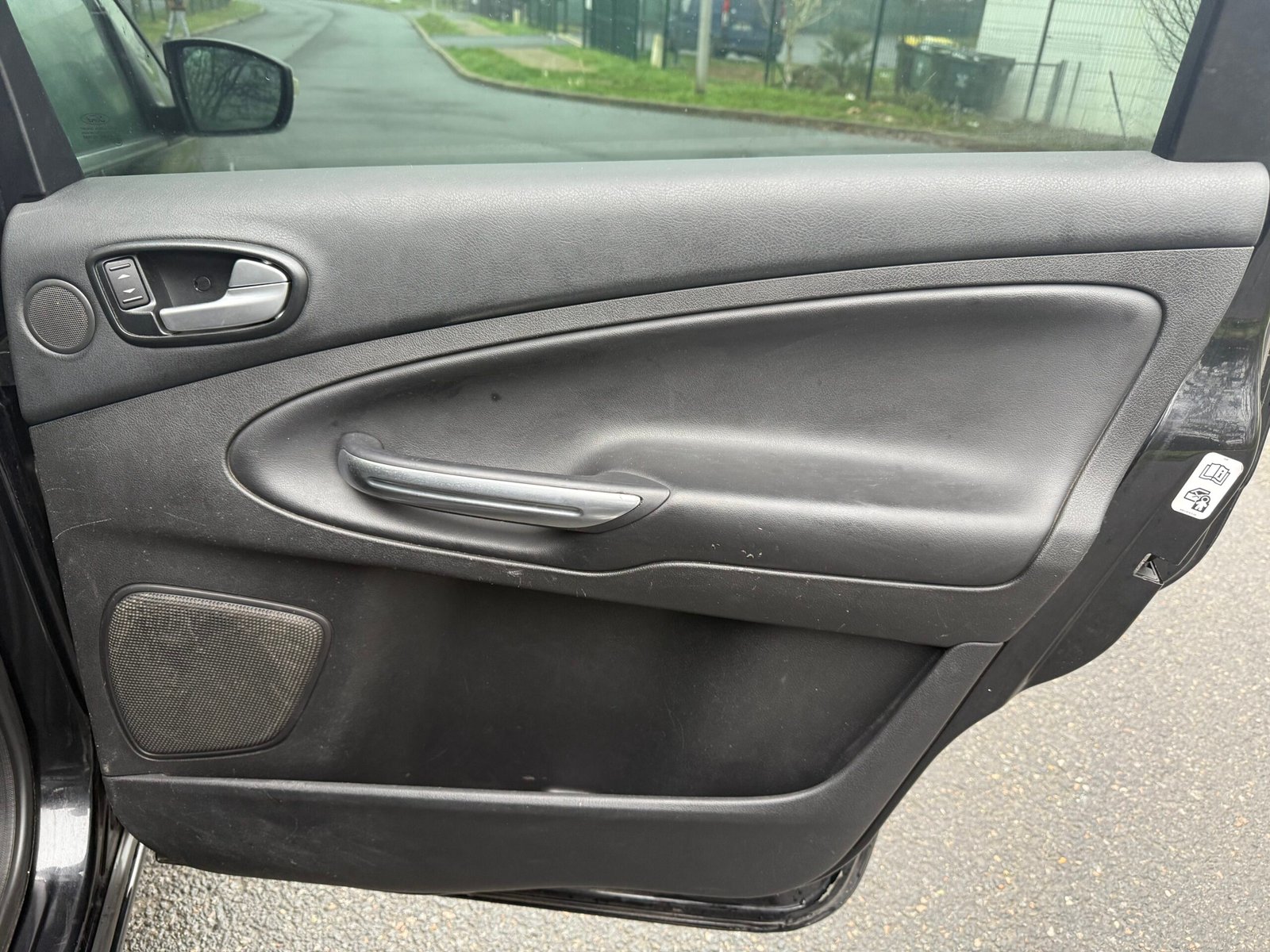 FORD S-Max Phase 2 2.0 TDCi FAP 136Ch finition « Titanium »